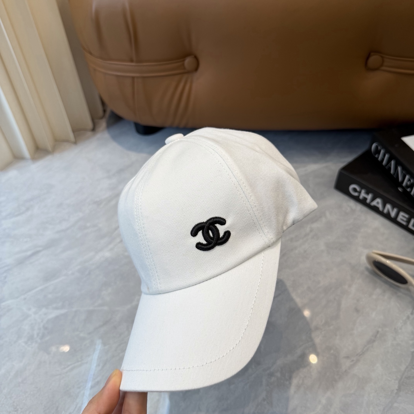 爆款CELINE（赛琳）简约字母明星同款最新棒球帽，时尚潮流，高端做工！每一个帽子都是用心之作！非一般的