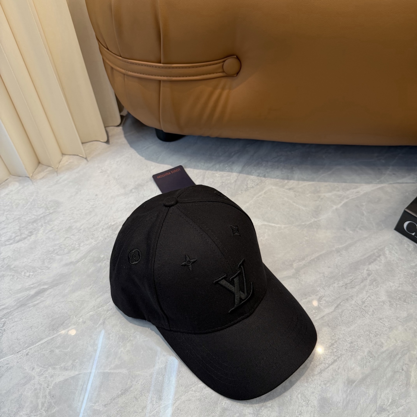 🧢LV路易威登🧢 官网高版出货，刺绣棒球帽，非常经典的经典，流行的复古美，四季可用，出门必备，非常显脸小