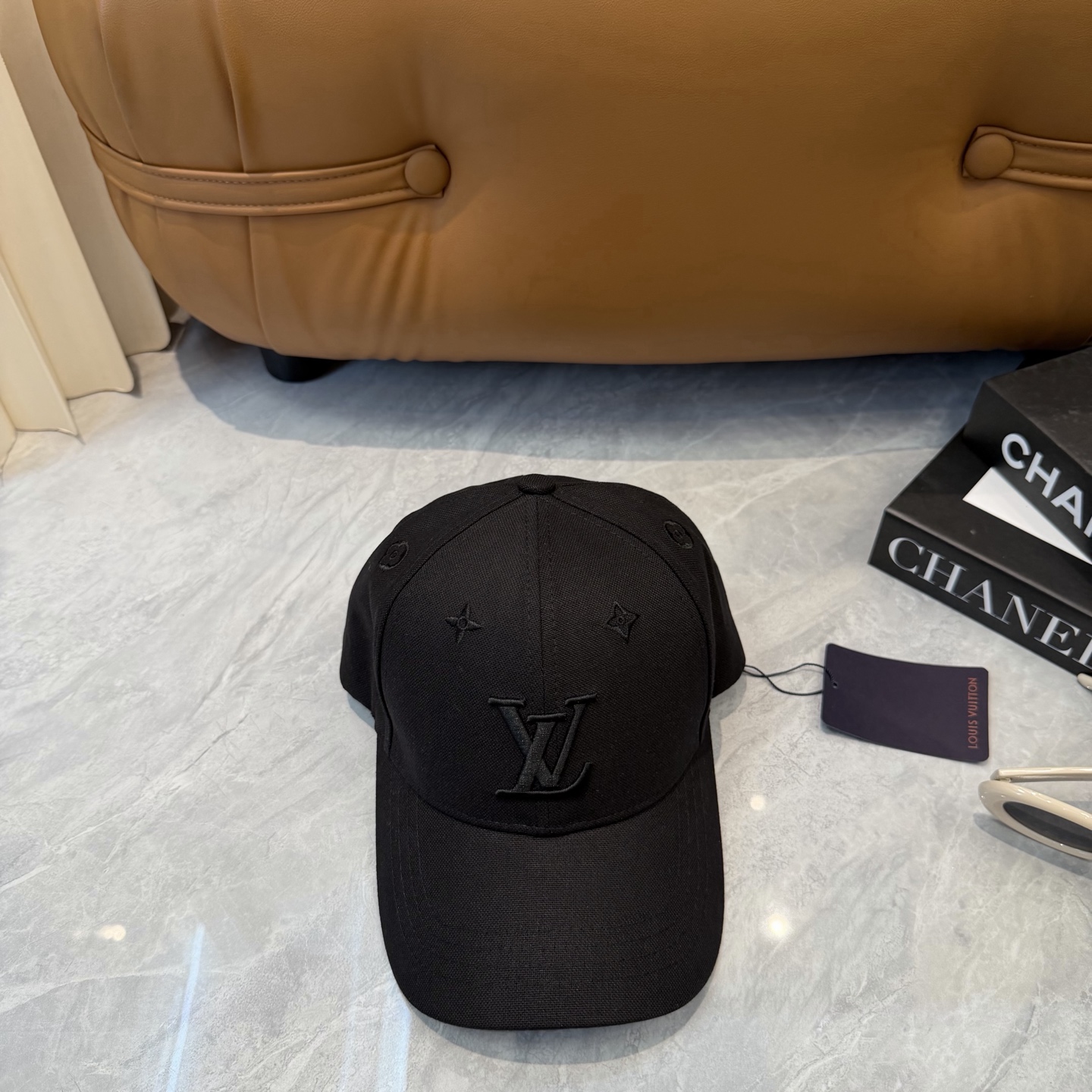 🧢LV路易威登🧢 官网高版出货，刺绣棒球帽，非常经典的经典，流行的复古美，四季可用，出门必备，非常显脸小