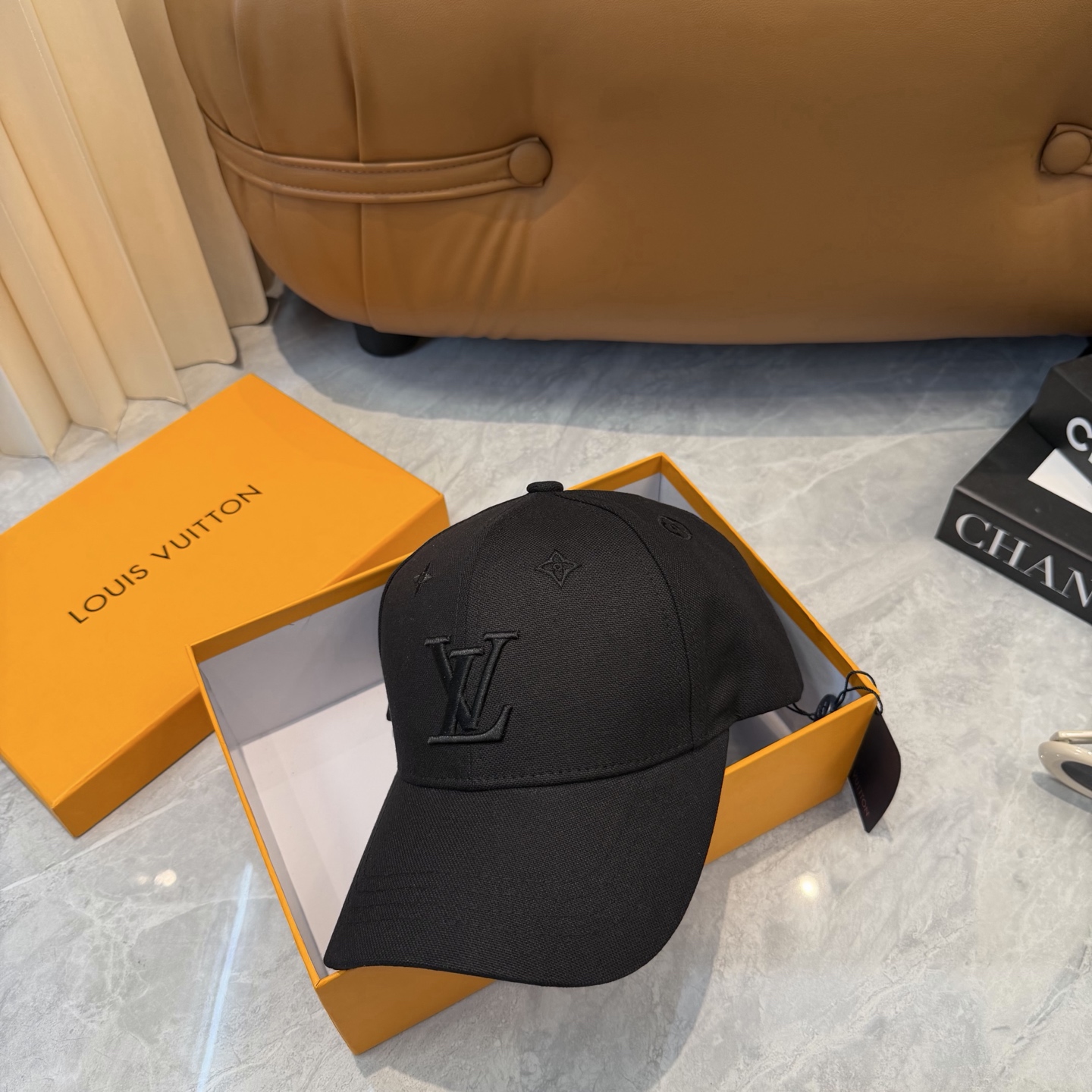 🧢LV路易威登🧢 官网高版出货，刺绣棒球帽，非常经典的经典，流行的复古美，四季可用，出门必备，非常显脸小