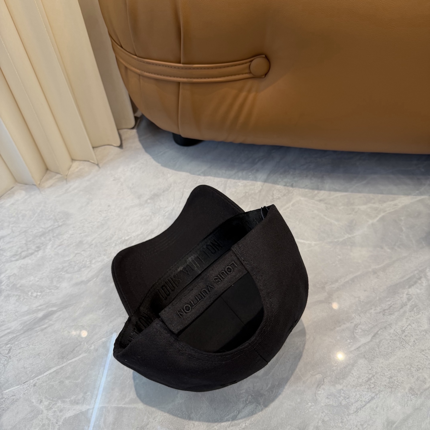 🧢LV路易威登🧢 官网高版出货，刺绣棒球帽，非常经典的经典，流行的复古美，四季可用，出门必备，非常显脸小