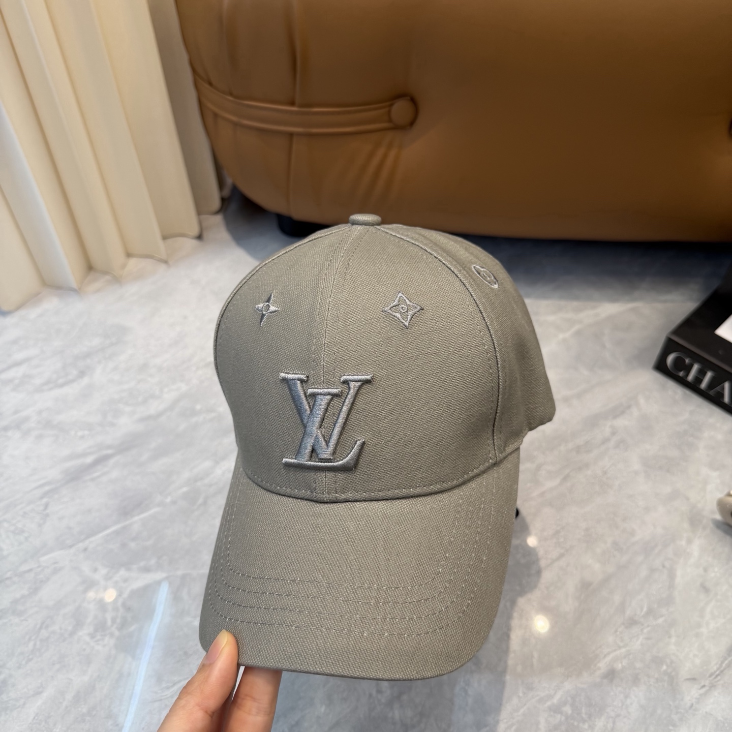 🧢LV路易威登🧢 官网高版出货，刺绣棒球帽，非常经典的经典，流行的复古美，四季可用，出门必备，非常显脸小
