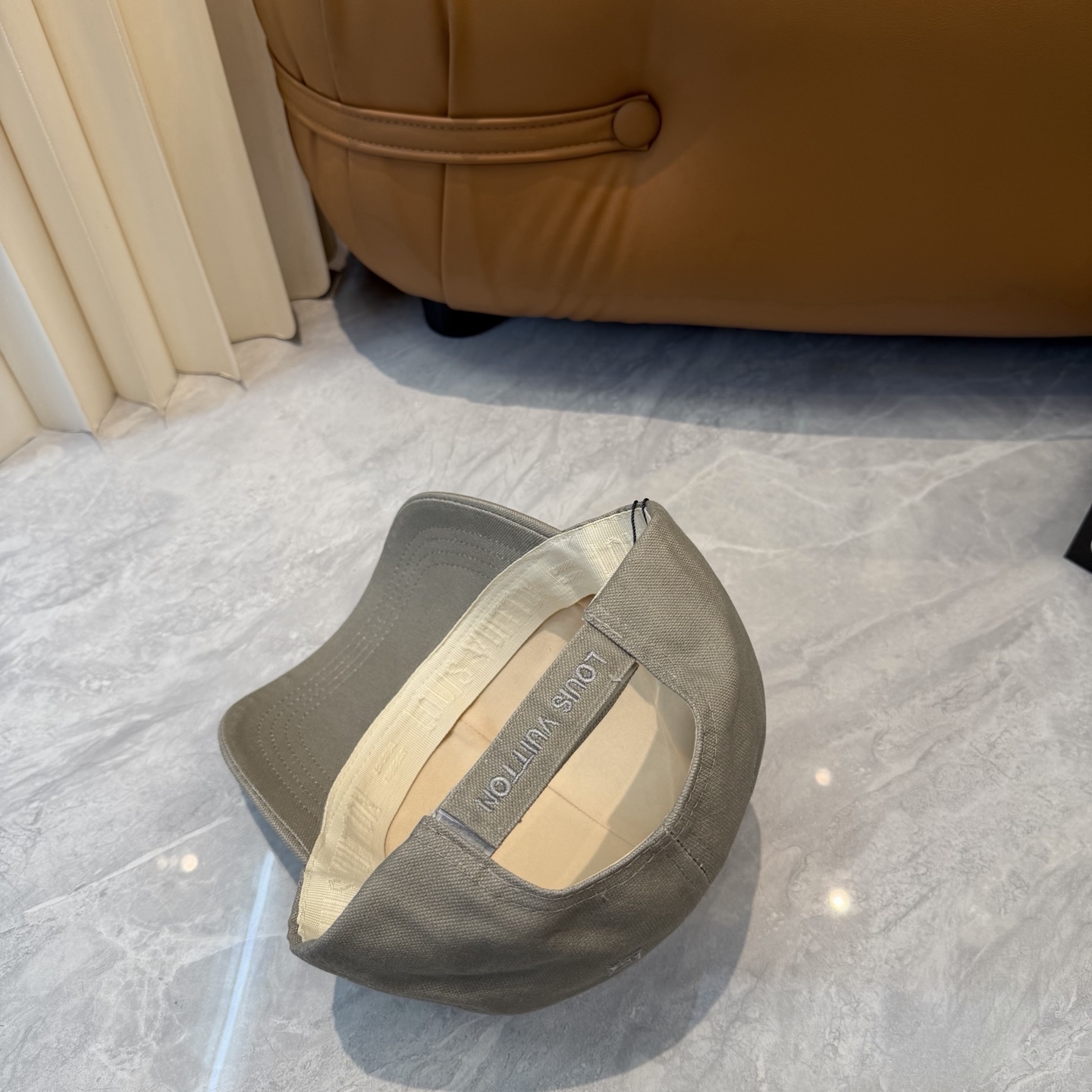 🧢LV路易威登🧢 官网高版出货，刺绣棒球帽，非常经典的经典，流行的复古美，四季可用，出门必备，非常显脸小