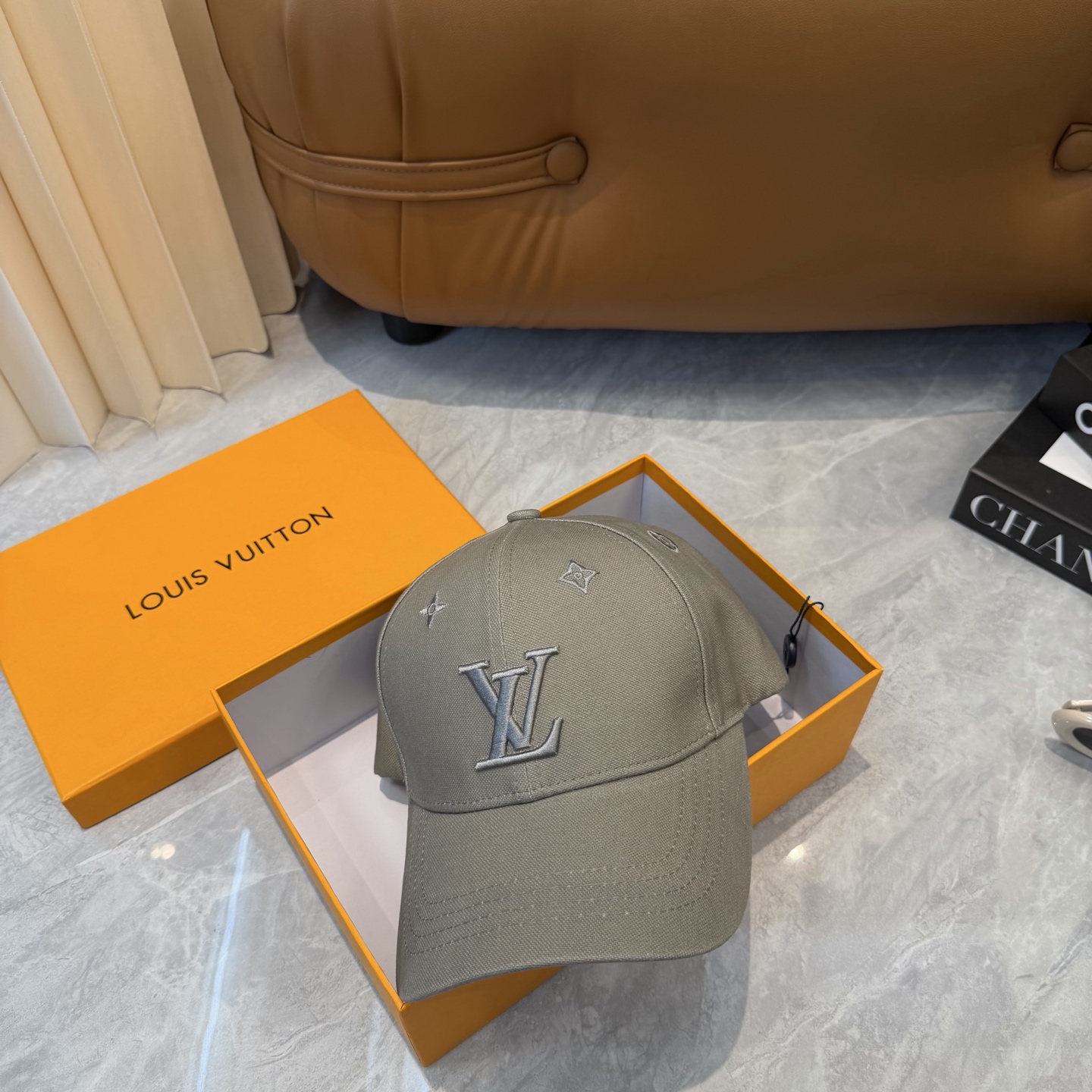 🧢LV路易威登🧢 官网高版出货，刺绣棒球帽，非常经典的经典，流行的复古美，四季可用，出门必备，非常显脸小