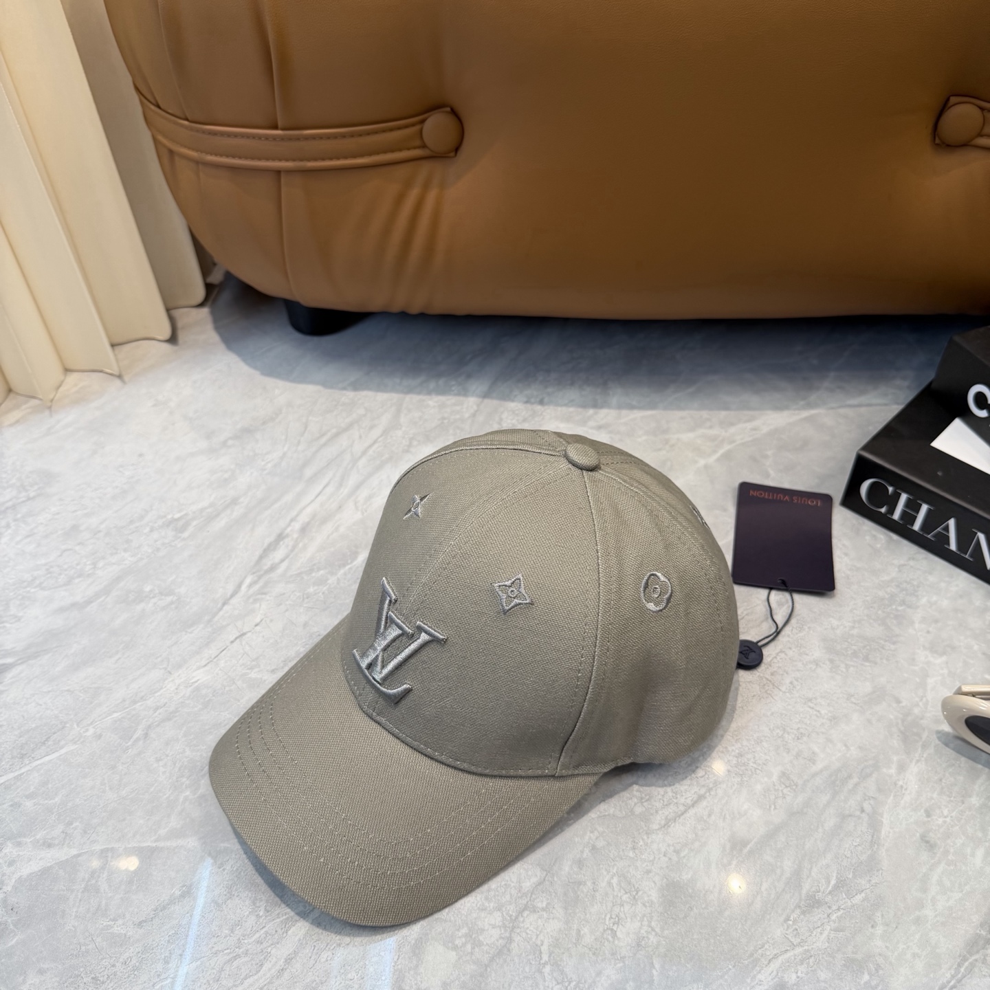 🧢LV路易威登🧢 官网高版出货，刺绣棒球帽，非常经典的经典，流行的复古美，四季可用，出门必备，非常显脸小