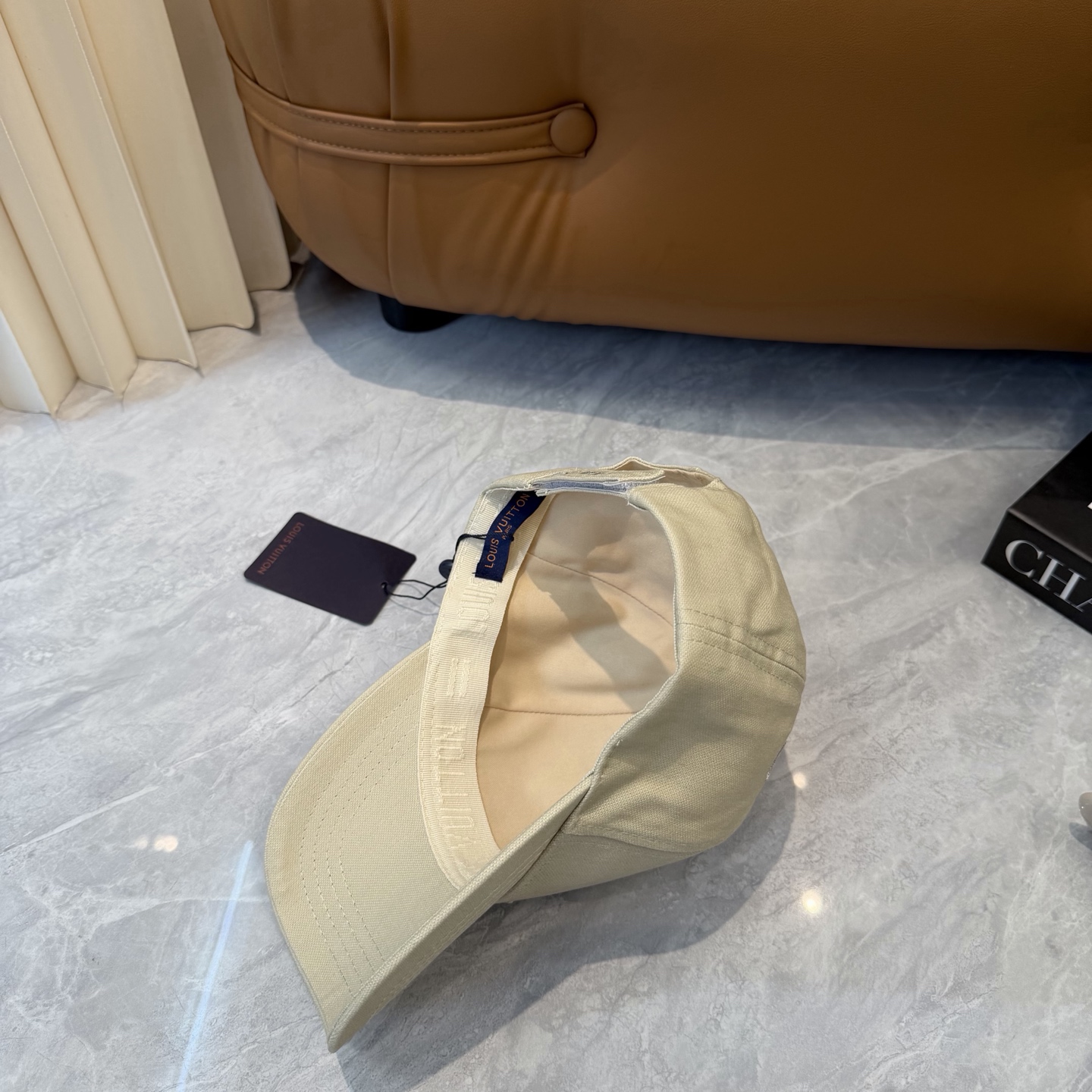 🧢LV路易威登🧢 官网高版出货，刺绣棒球帽，非常经典的经典，流行的复古美，四季可用，出门必备，非常显脸小