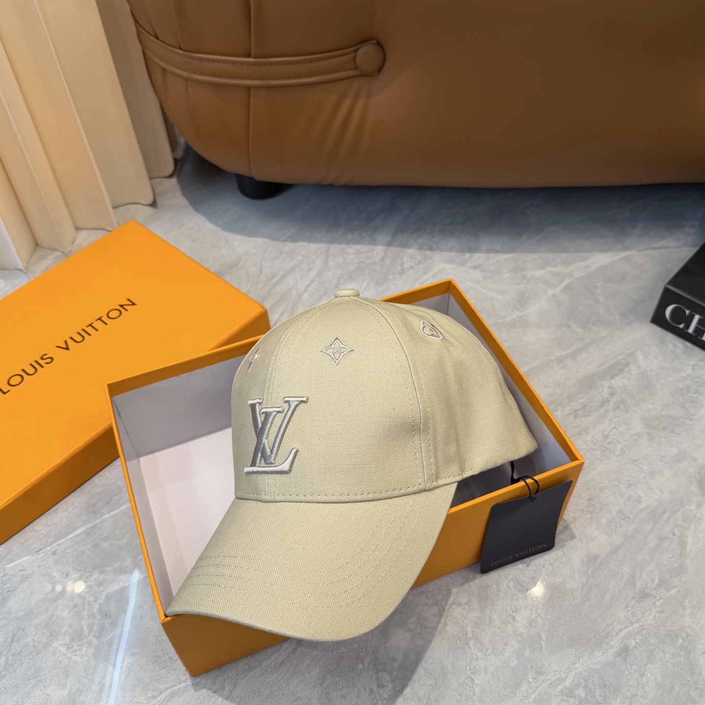 🧢LV路易威登🧢 官网高版出货，刺绣棒球帽，非常经典的经典，流行的复古美，四季可用，出门必备，非常显脸小