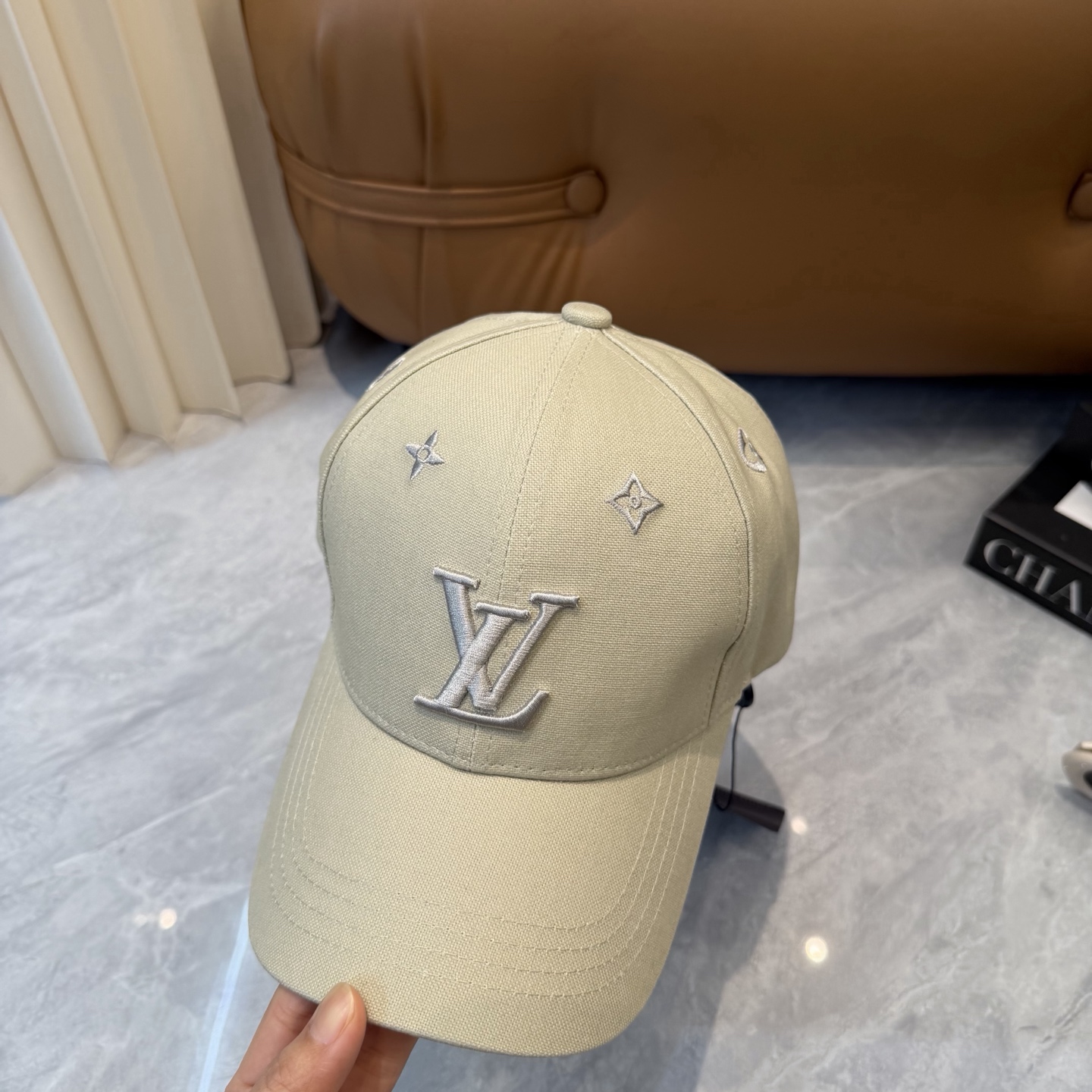 🧢LV路易威登🧢 官网高版出货，刺绣棒球帽，非常经典的经典，流行的复古美，四季可用，出门必备，非常显脸小