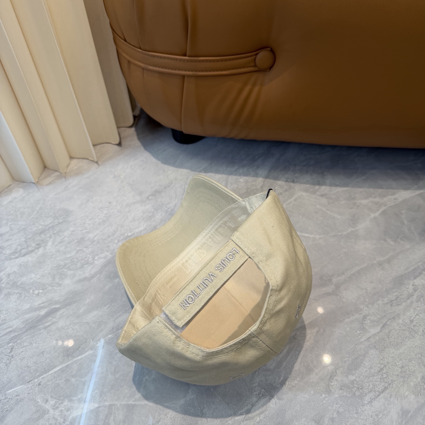 🧢LV路易威登🧢 官网高版出货，刺绣棒球帽，非常经典的经典，流行的复古美，四季可用，出门必备，非常显脸小