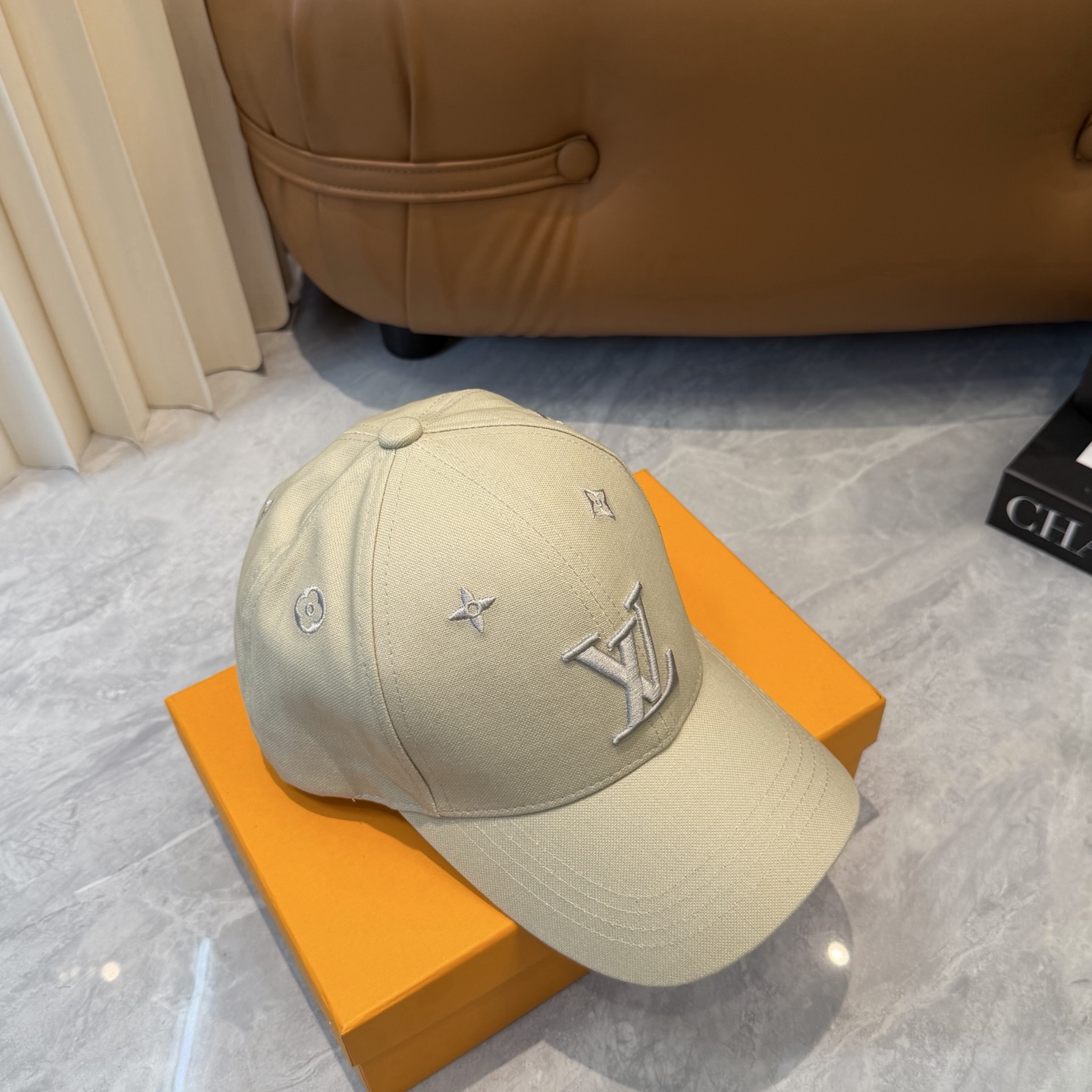 🧢LV路易威登🧢 官网高版出货，刺绣棒球帽，非常经典的经典，流行的复古美，四季可用，出门必备，非常显脸小