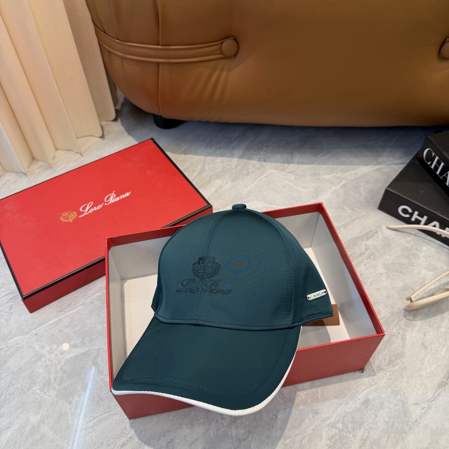 Loro Piana(诺悠翩雅) 专柜新款高版本棒球帽，大牌同步，超好出货！颜色做的太特别了～闭眼入 全