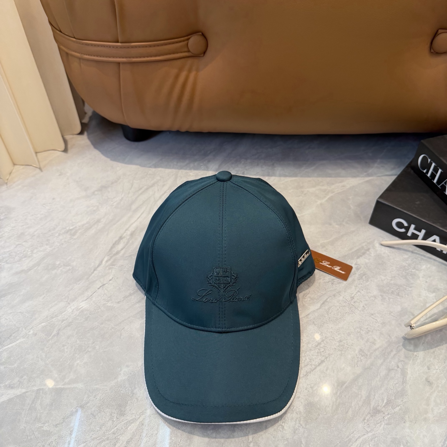 Loro Piana(诺悠翩雅) 专柜新款高版本棒球帽，大牌同步，超好出货！颜色做的太特别了～闭眼入 全