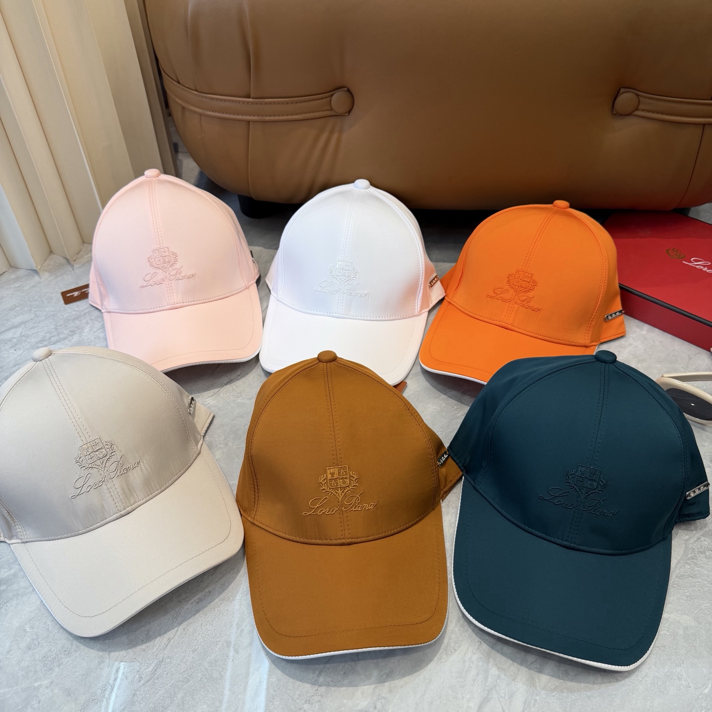 Loro Piana(诺悠翩雅) 专柜新款高版本棒球帽，大牌同步，超好出货！颜色做的太特别了～闭眼入 全