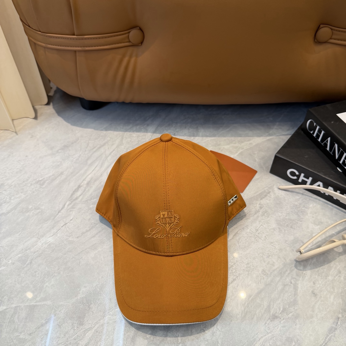 Loro Piana(诺悠翩雅) 专柜新款高版本棒球帽，大牌同步，超好出货！颜色做的太特别了～闭眼入 全
