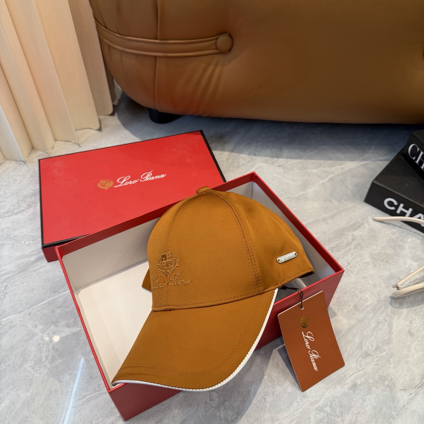 Loro Piana(诺悠翩雅) 专柜新款高版本棒球帽，大牌同步，超好出货！颜色做的太特别了～闭眼入 全