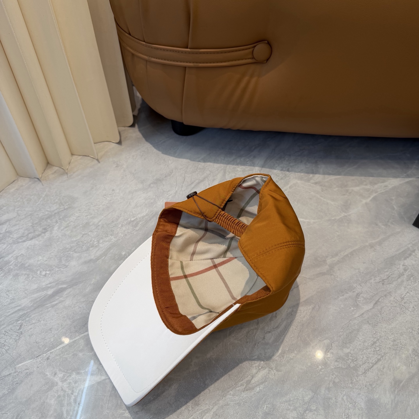 Loro Piana(诺悠翩雅) 专柜新款高版本棒球帽，大牌同步，超好出货！颜色做的太特别了～闭眼入 全