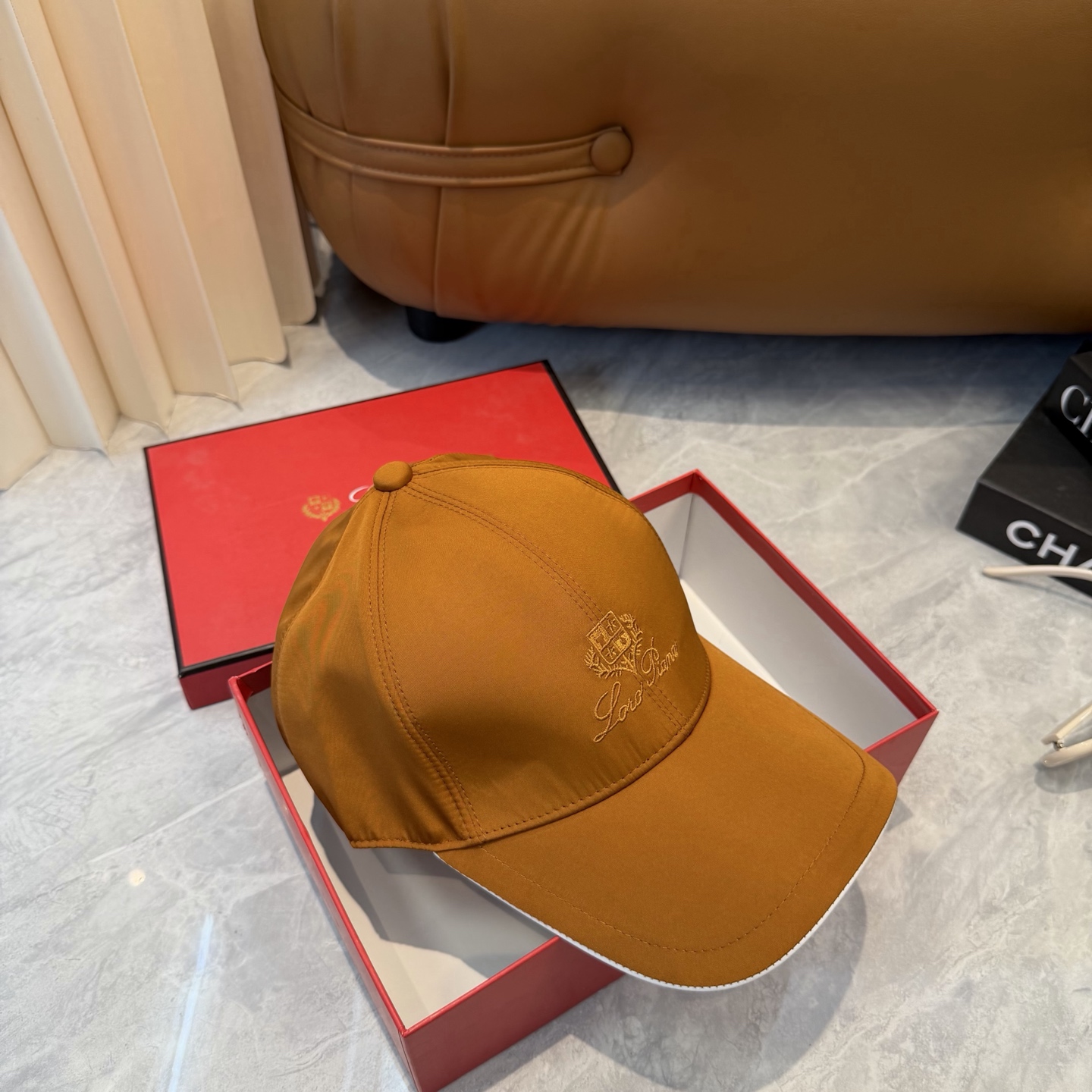 Loro Piana(诺悠翩雅) 专柜新款高版本棒球帽，大牌同步，超好出货！颜色做的太特别了～闭眼入 全