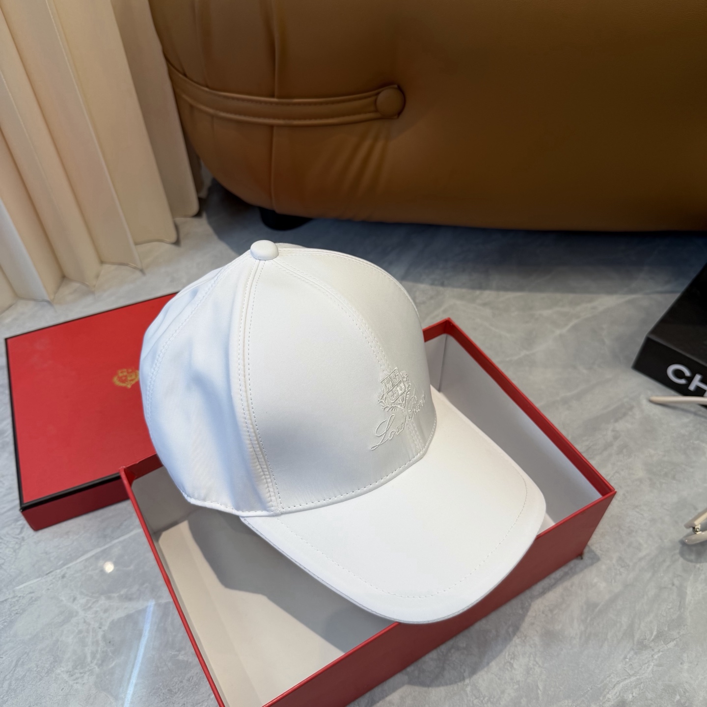 Loro Piana(诺悠翩雅) 专柜新款高版本棒球帽，大牌同步，超好出货！颜色做的太特别了～闭眼入 全