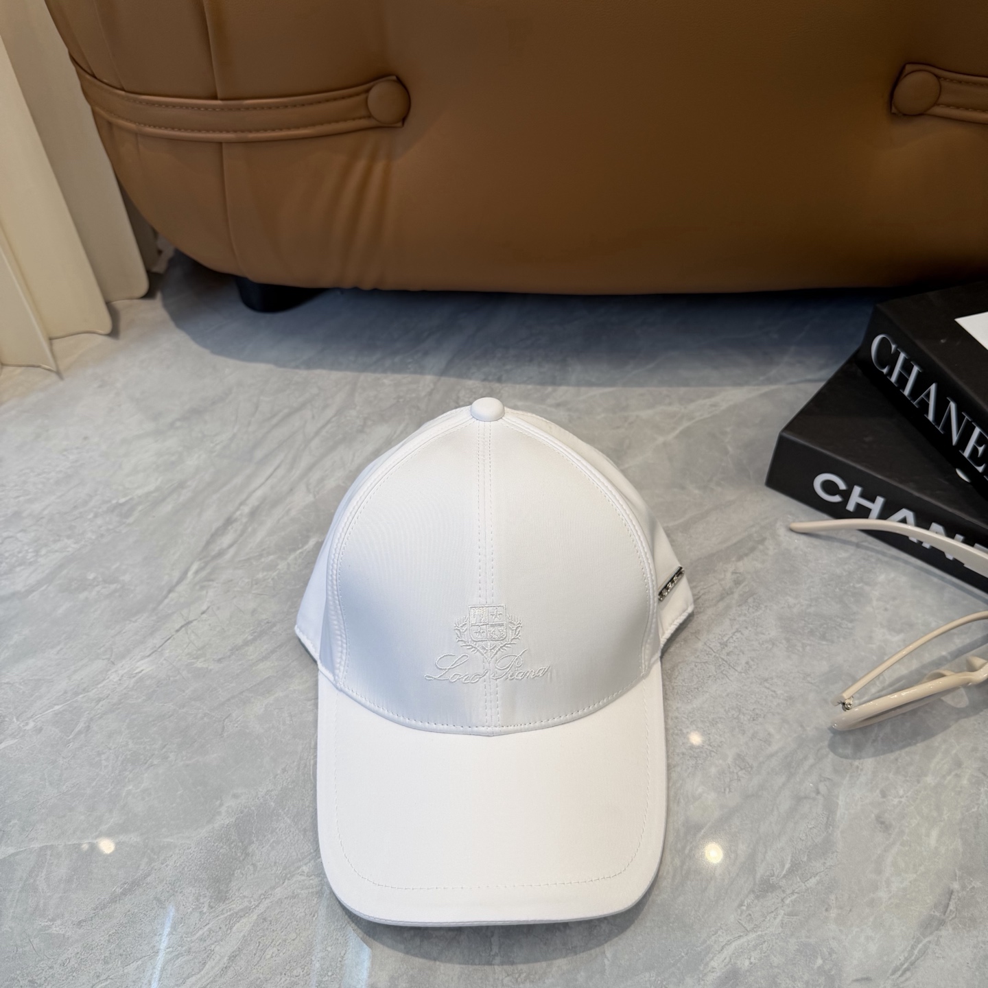 Loro Piana(诺悠翩雅) 专柜新款高版本棒球帽，大牌同步，超好出货！颜色做的太特别了～闭眼入 全