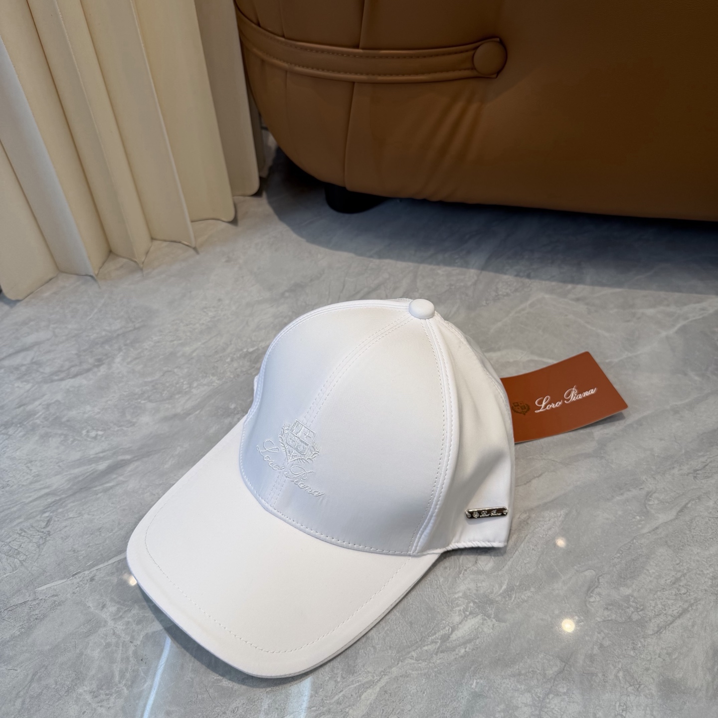 Loro Piana(诺悠翩雅) 专柜新款高版本棒球帽，大牌同步，超好出货！颜色做的太特别了～闭眼入 全