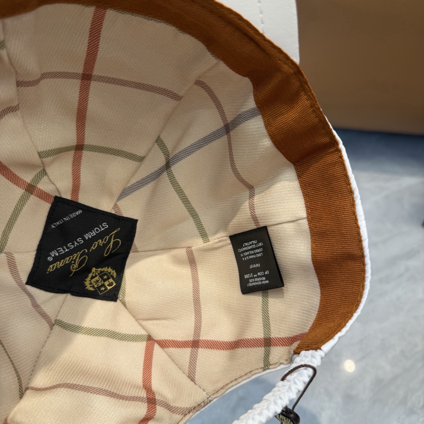 Loro Piana(诺悠翩雅) 专柜新款高版本棒球帽，大牌同步，超好出货！颜色做的太特别了～闭眼入 全