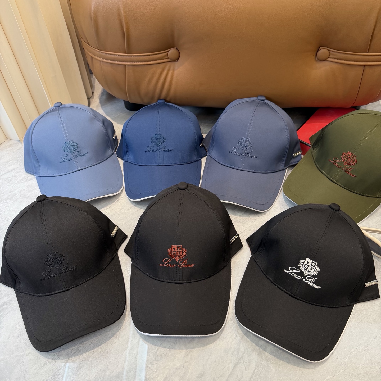 Loro Piana(诺悠翩雅) 专柜新款高版本棒球帽，大牌同步，超好出货！颜色做的太特别了～闭眼入 全