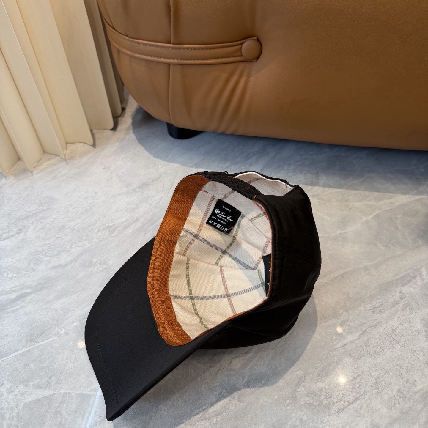 Loro Piana(诺悠翩雅) 专柜新款高版本棒球帽，大牌同步，超好出货！颜色做的太特别了～闭眼入 全
