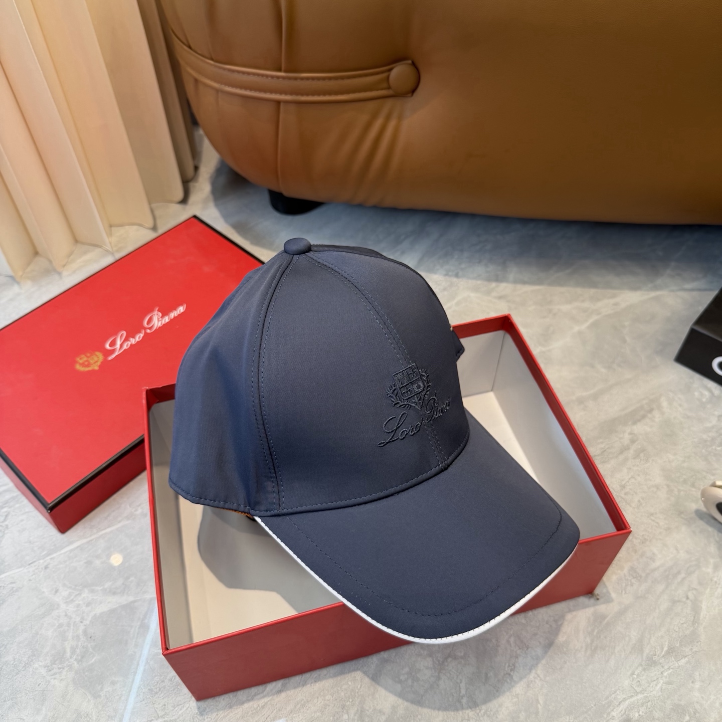 Loro Piana(诺悠翩雅) 专柜新款高版本棒球帽，大牌同步，超好出货！颜色做的太特别了～闭眼入 全