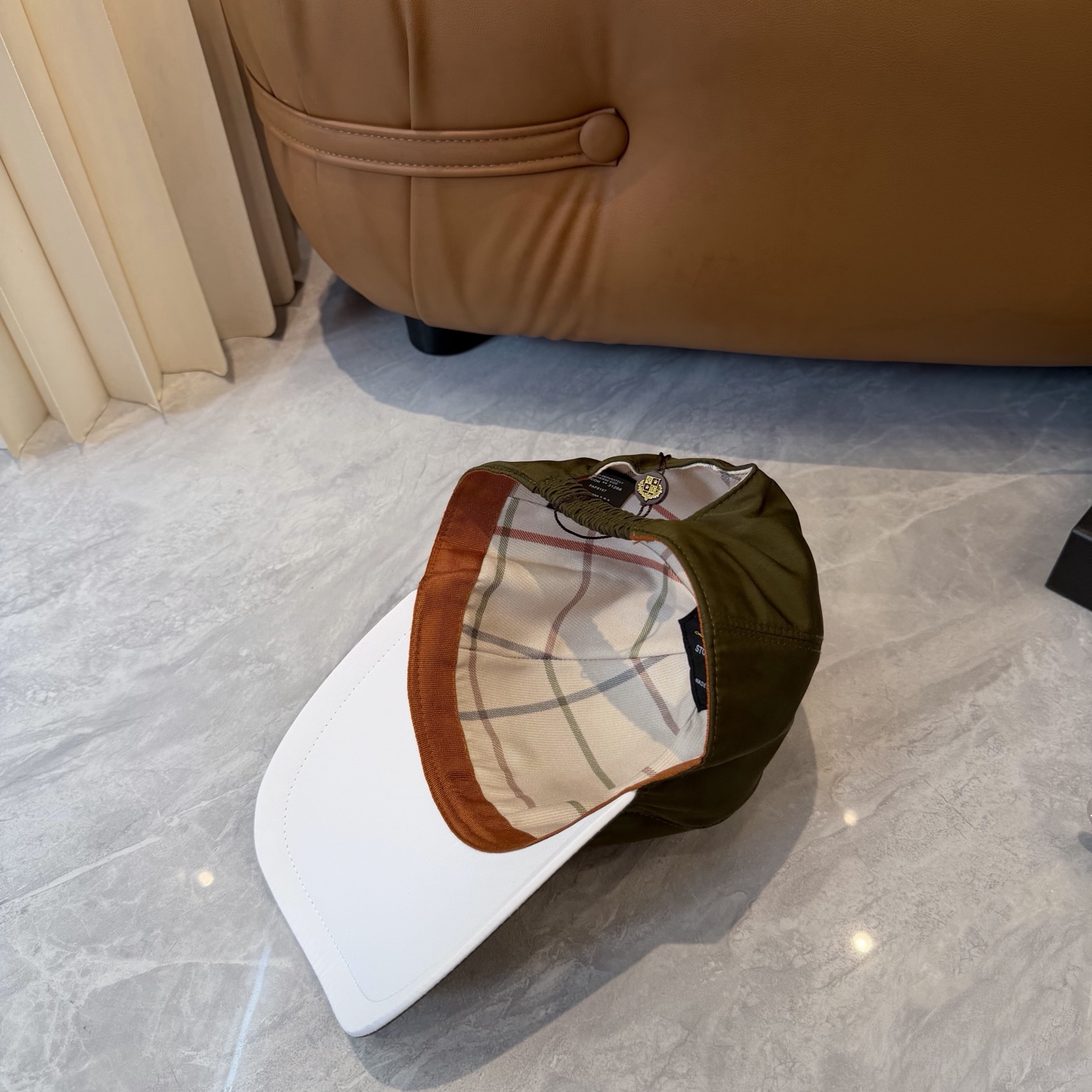 Loro Piana(诺悠翩雅) 专柜新款高版本棒球帽，大牌同步，超好出货！颜色做的太特别了～闭眼入 全