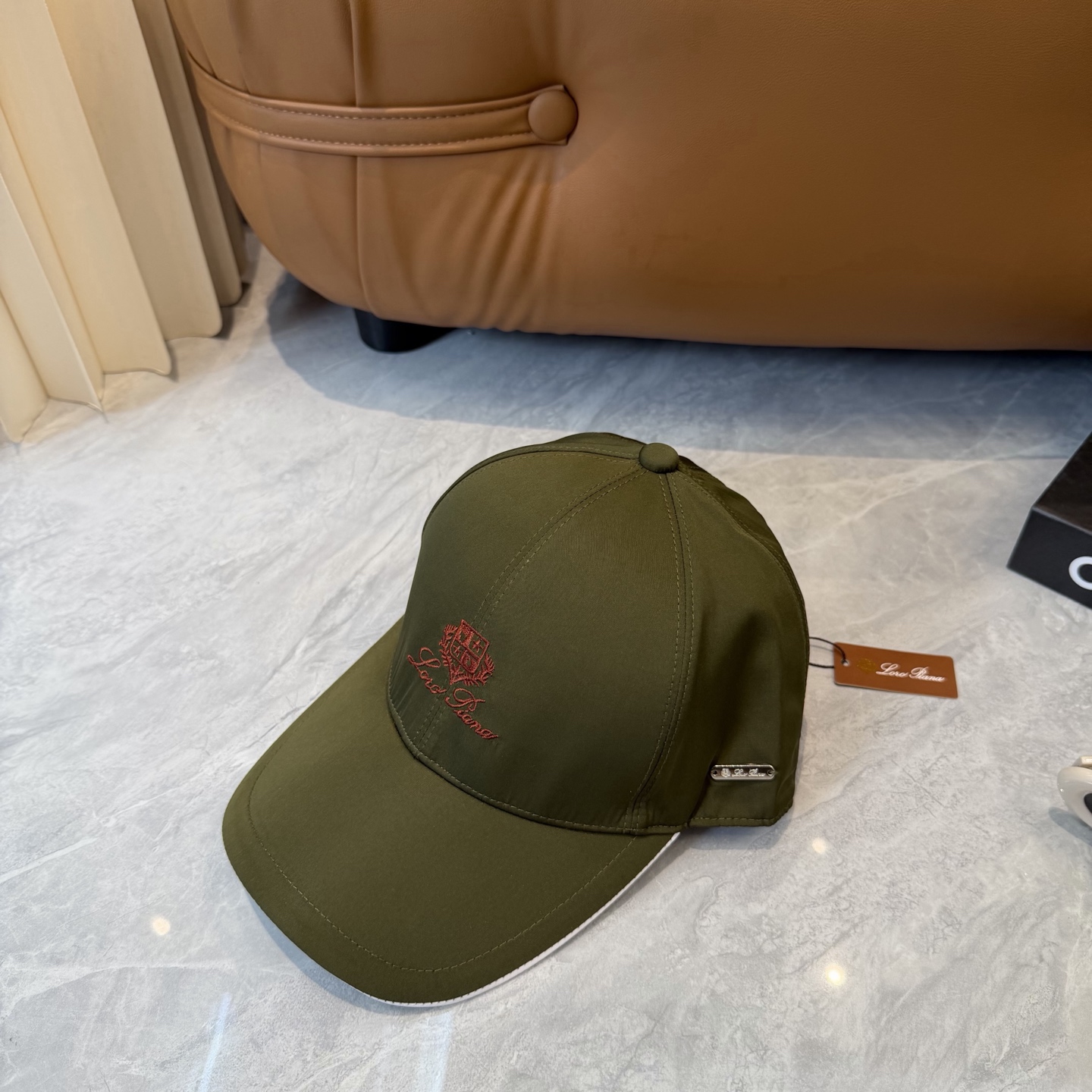 Loro Piana(诺悠翩雅) 专柜新款高版本棒球帽，大牌同步，超好出货！颜色做的太特别了～闭眼入 全
