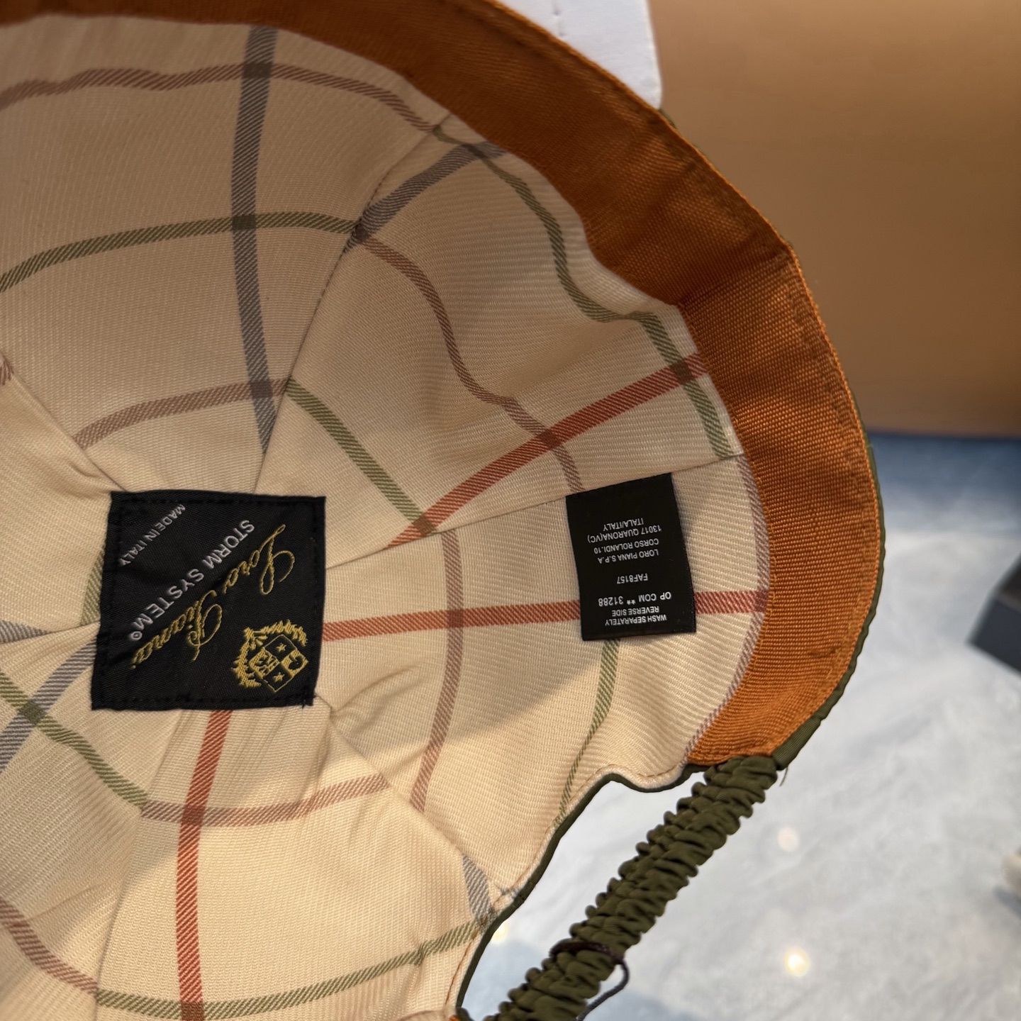 Loro Piana(诺悠翩雅) 专柜新款高版本棒球帽，大牌同步，超好出货！颜色做的太特别了～闭眼入 全