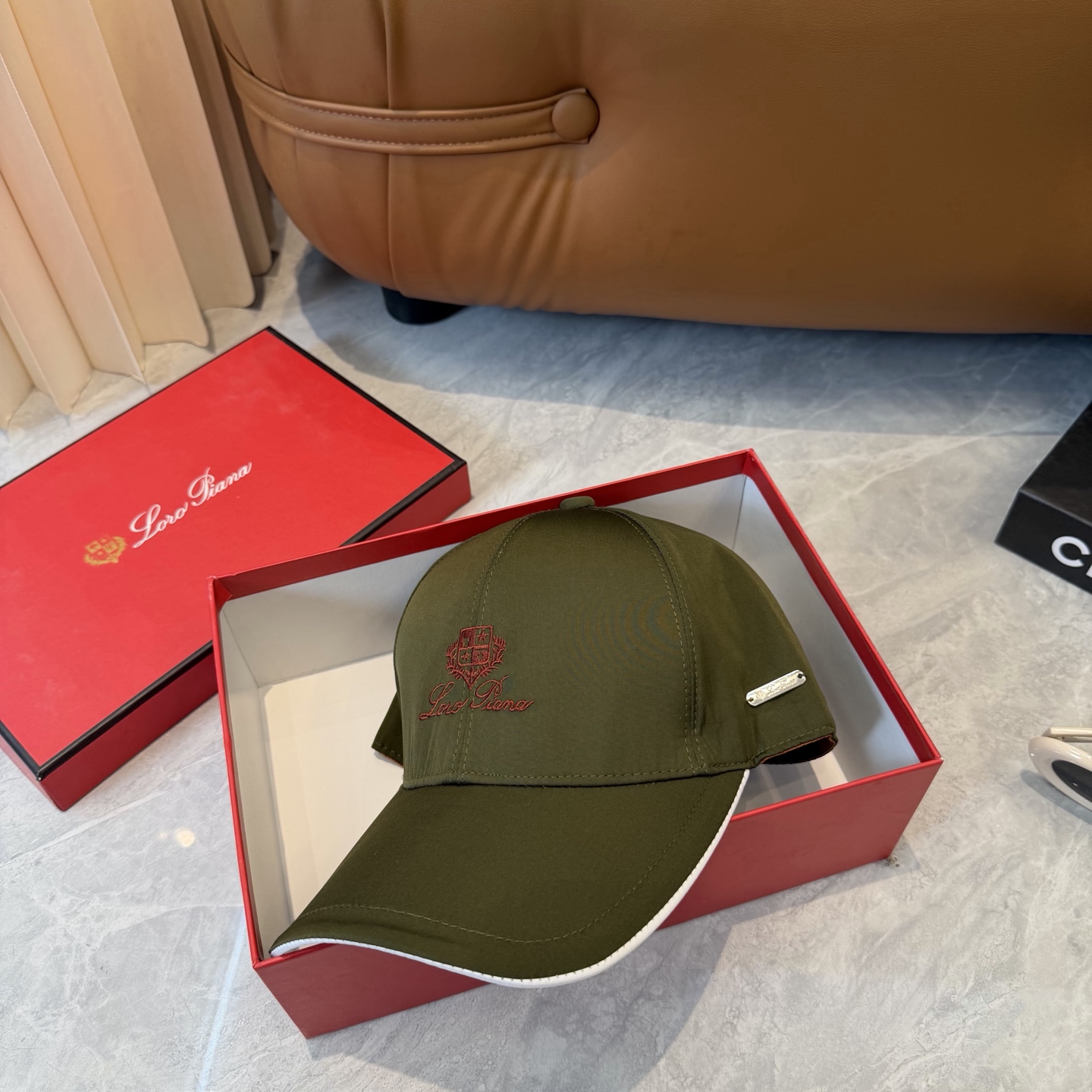 Loro Piana(诺悠翩雅) 专柜新款高版本棒球帽，大牌同步，超好出货！颜色做的太特别了～闭眼入 全