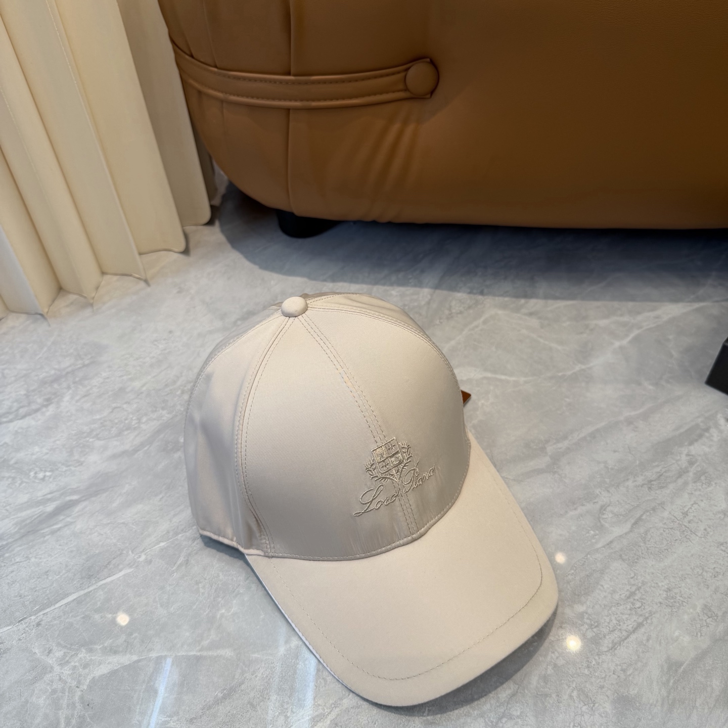 Loro Piana(诺悠翩雅) 专柜新款高版本棒球帽，大牌同步，超好出货！颜色做的太特别了～闭眼入 全