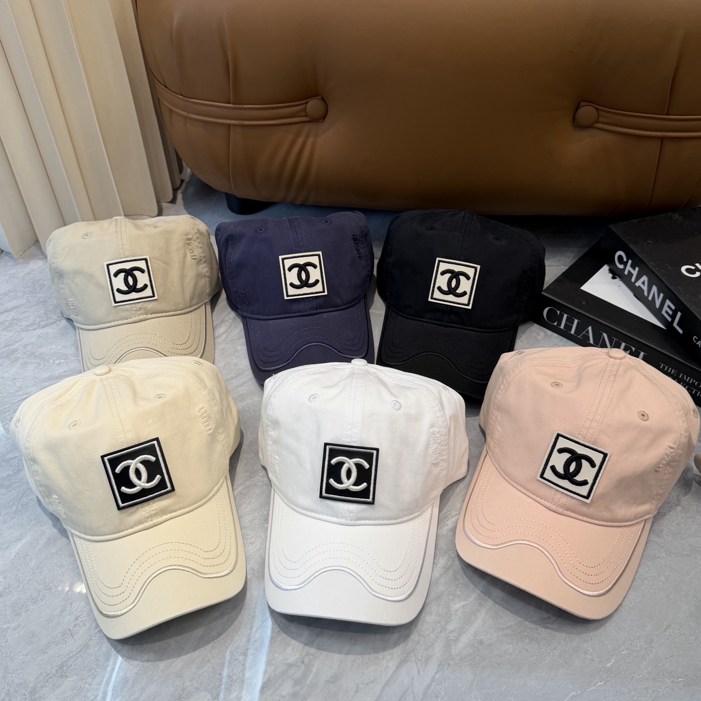 【CHANEL香奈儿】春夏新款简约小香logo棒球帽，新款出货，大牌款超好搭配，赶紧入手！