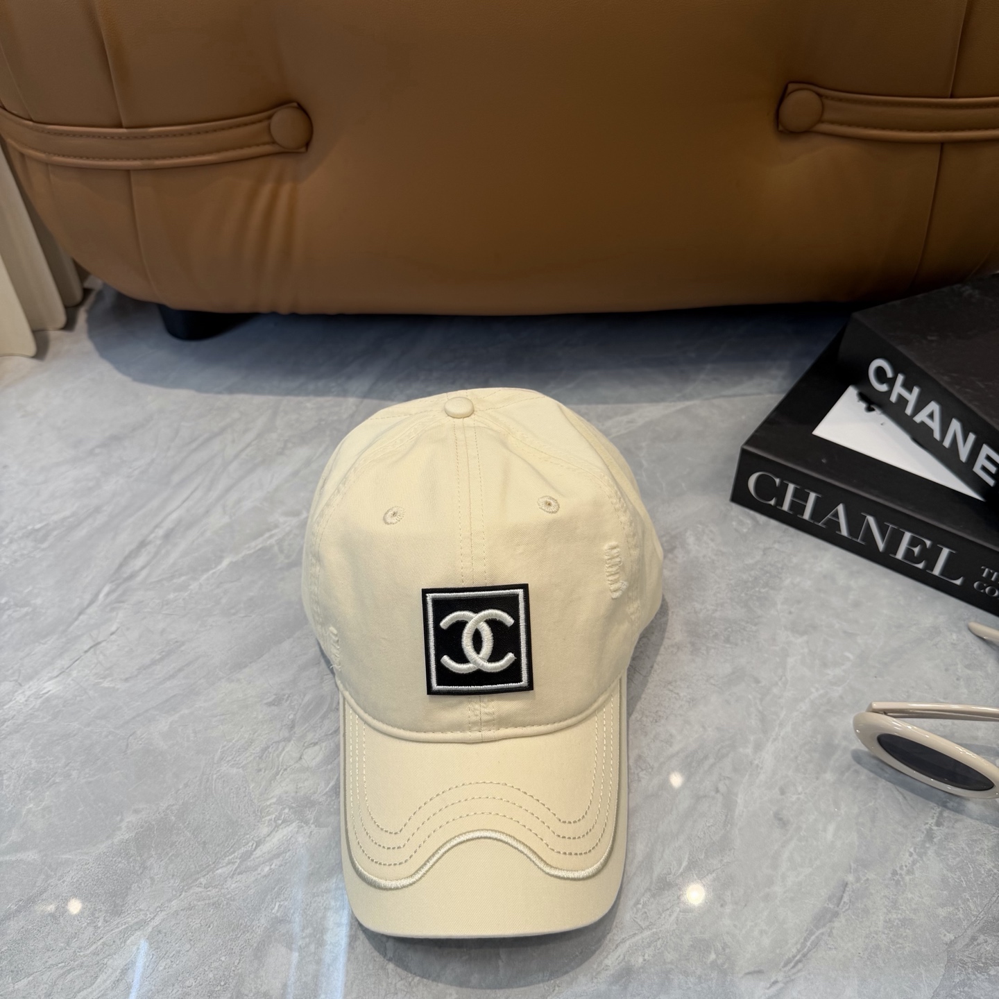 【CHANEL香奈儿】春夏新款简约小香logo棒球帽，新款出货，大牌款超好搭配，赶紧入手！