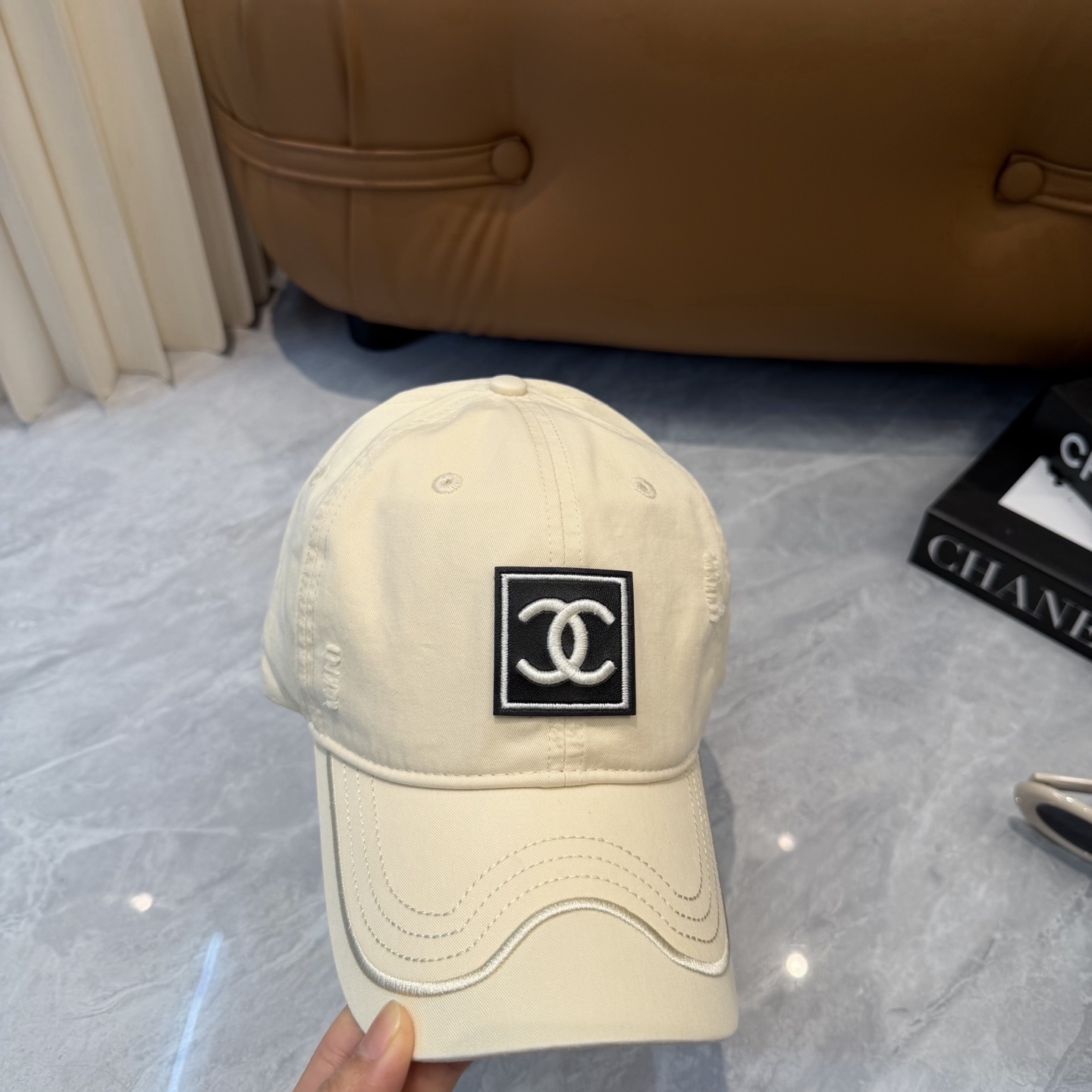 【CHANEL香奈儿】春夏新款简约小香logo棒球帽，新款出货，大牌款超好搭配，赶紧入手！