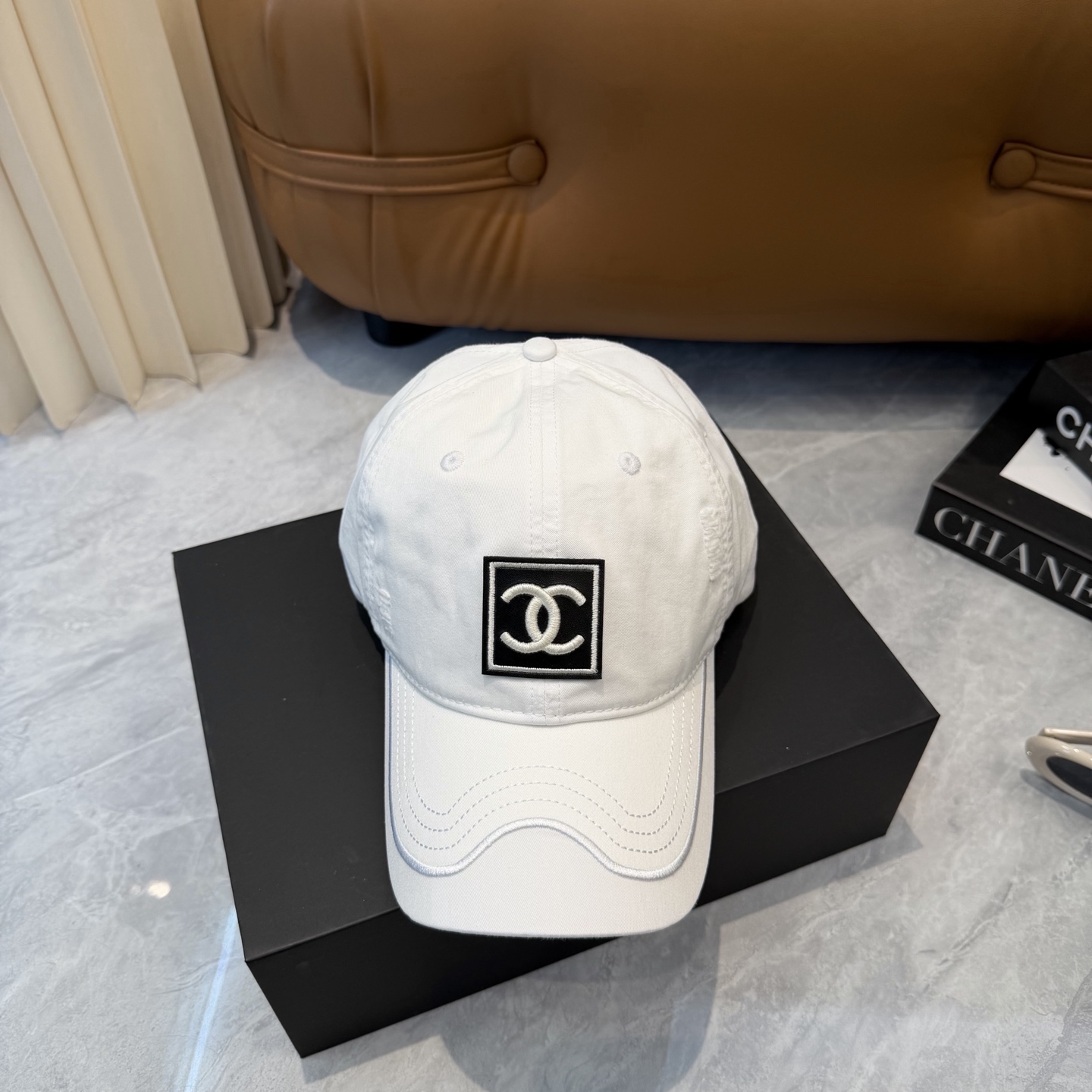 【CHANEL香奈儿】春夏新款简约小香logo棒球帽，新款出货，大牌款超好搭配，赶紧入手！
