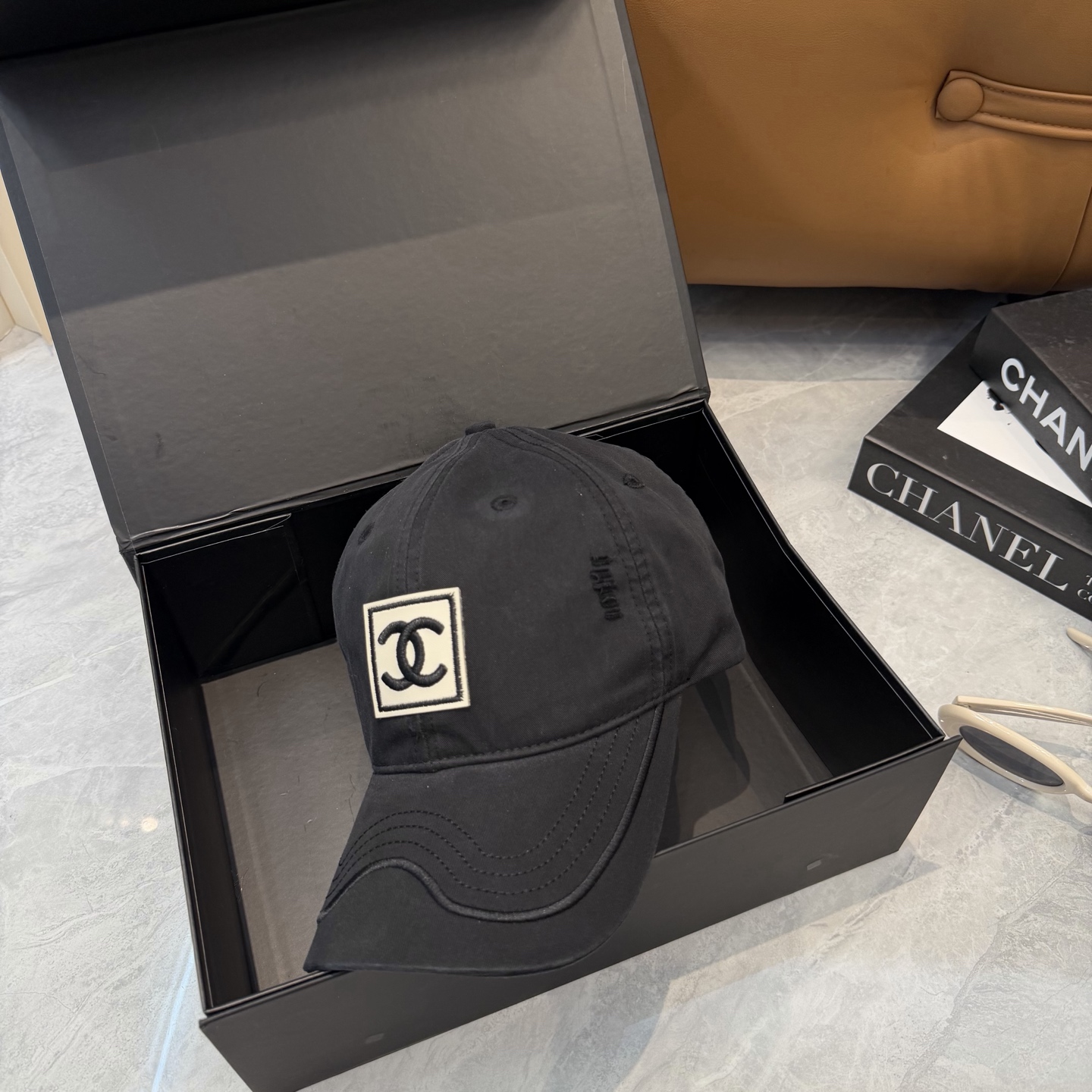 【CHANEL香奈儿】春夏新款简约小香logo棒球帽，新款出货，大牌款超好搭配，赶紧入手！