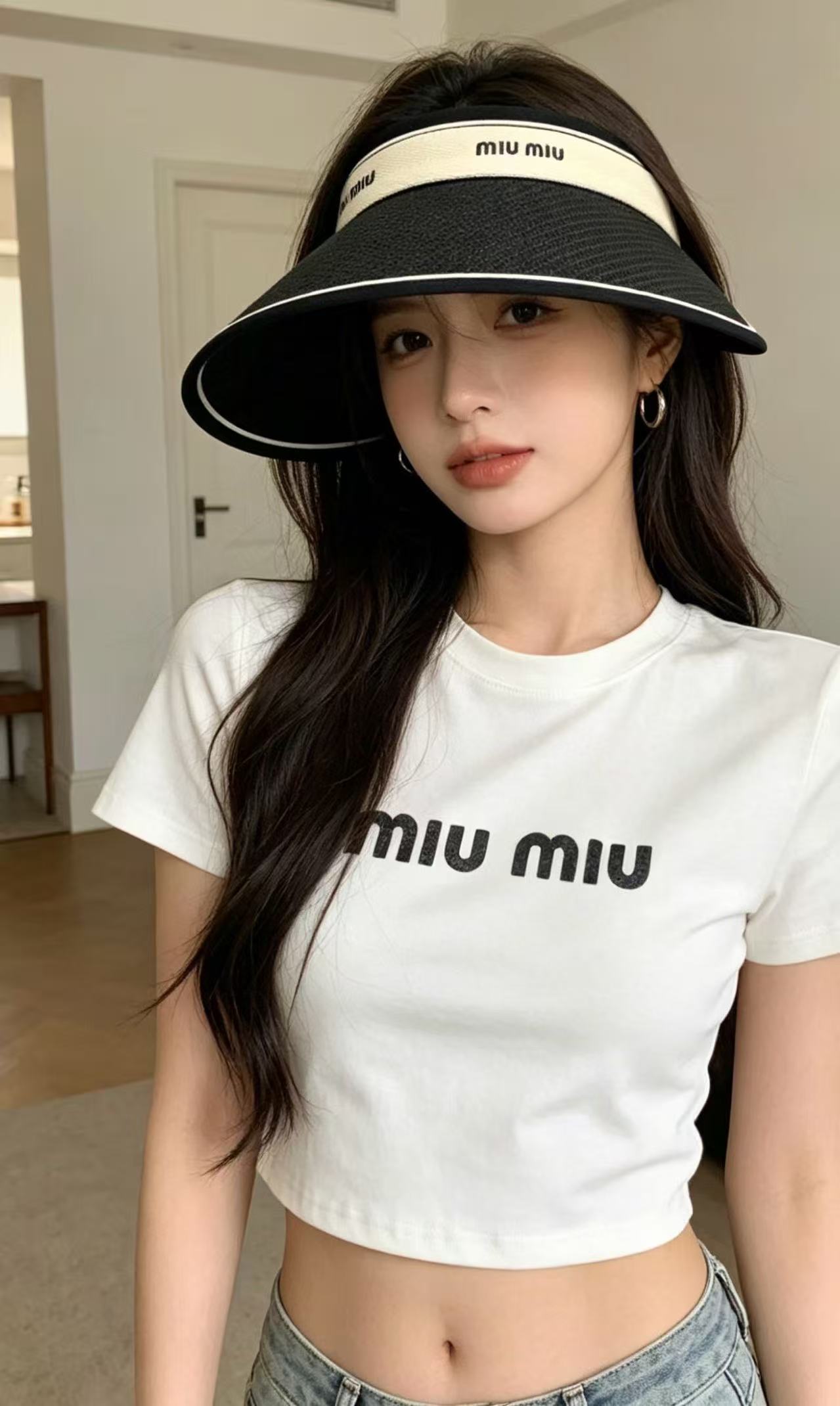 Miu Miu miumiu 缪缪 夏季空顶帽，跑步遮阳防晒两不误，夏季 单品，戴着不闷热，非常有活力的一款，无敌