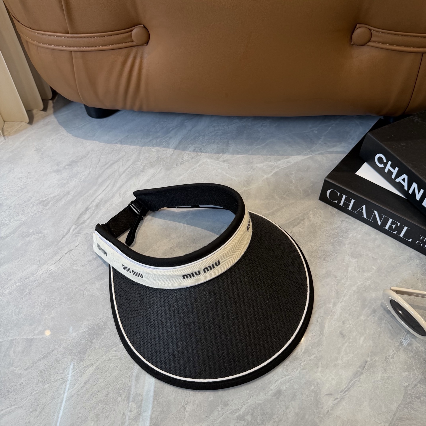 miumiu 缪缪 夏季空顶帽，跑步遮阳防晒两不误，夏季必备单品，戴着不闷热，非常有活力的一款，超级无敌好看😍😍