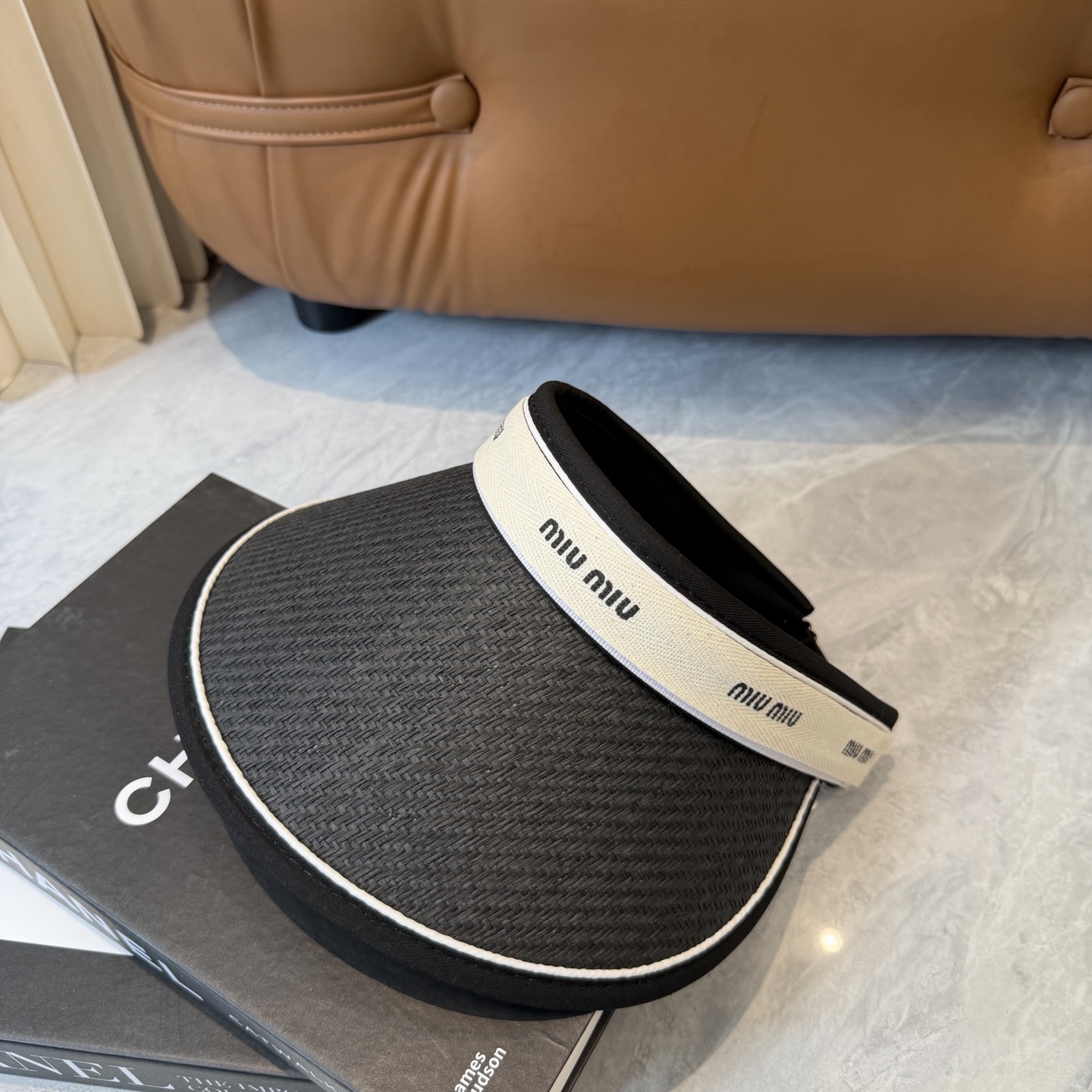 miumiu 缪缪 夏季空顶帽，跑步遮阳防晒两不误，夏季必备单品，戴着不闷热，非常有活力的一款，超级无敌好看😍😍