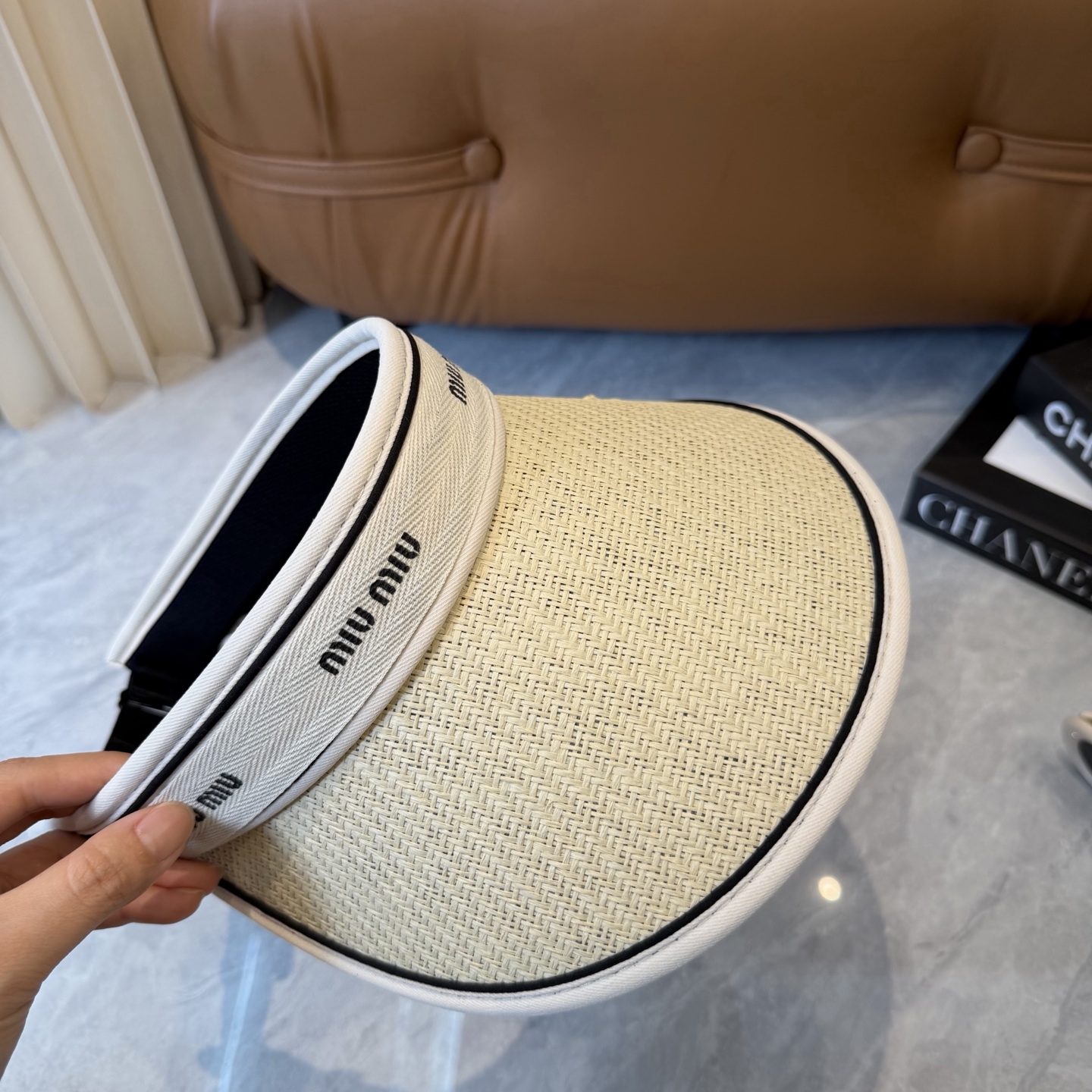 miumiu 缪缪 夏季空顶帽，跑步遮阳防晒两不误，夏季必备单品，戴着不闷热，非常有活力的一款，超级无敌好看😍😍