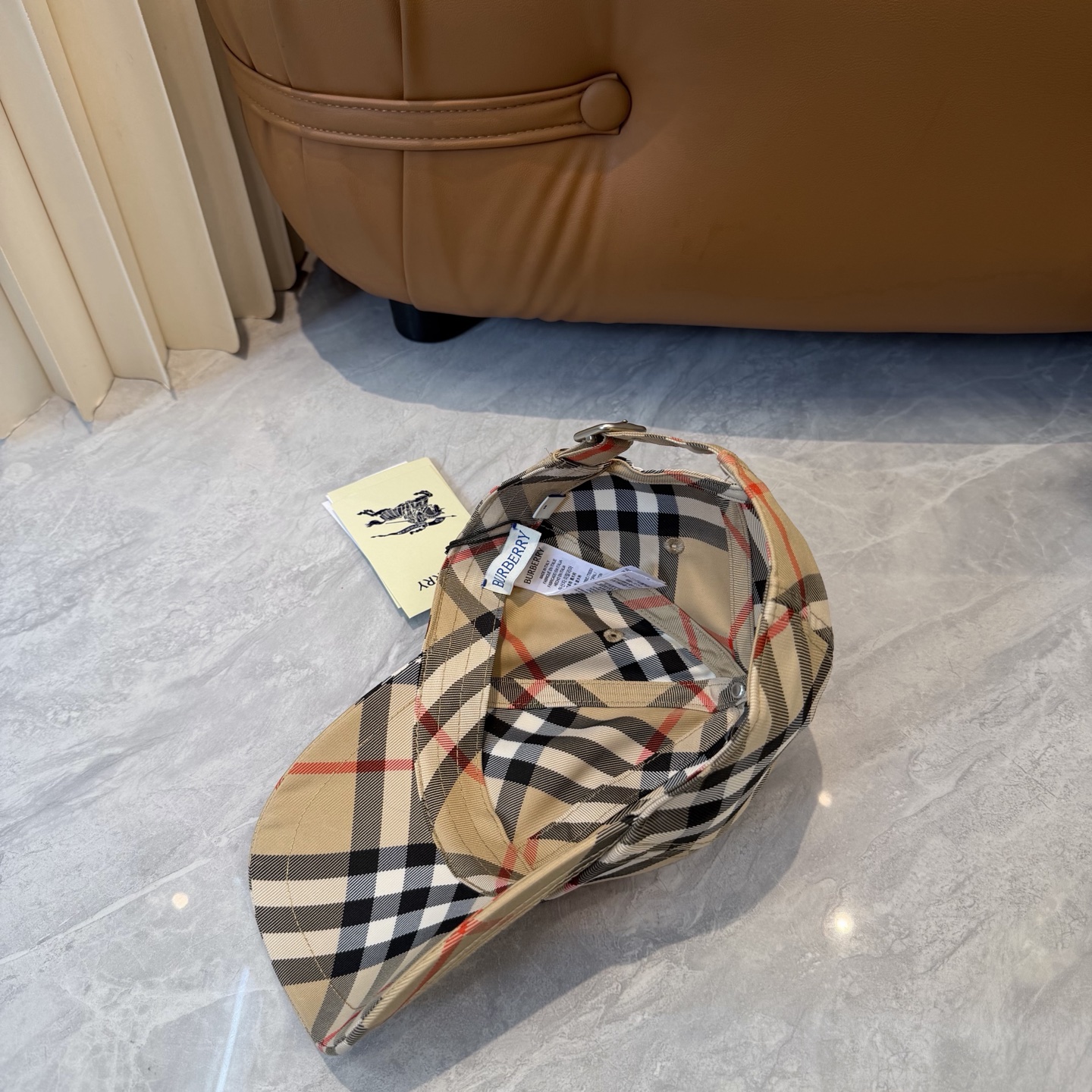 Burberry Burberry（巴宝莉） 棒球帽 款纯棉内里，轻盈透气。完美版型， 品质，独家 摄，男女适用