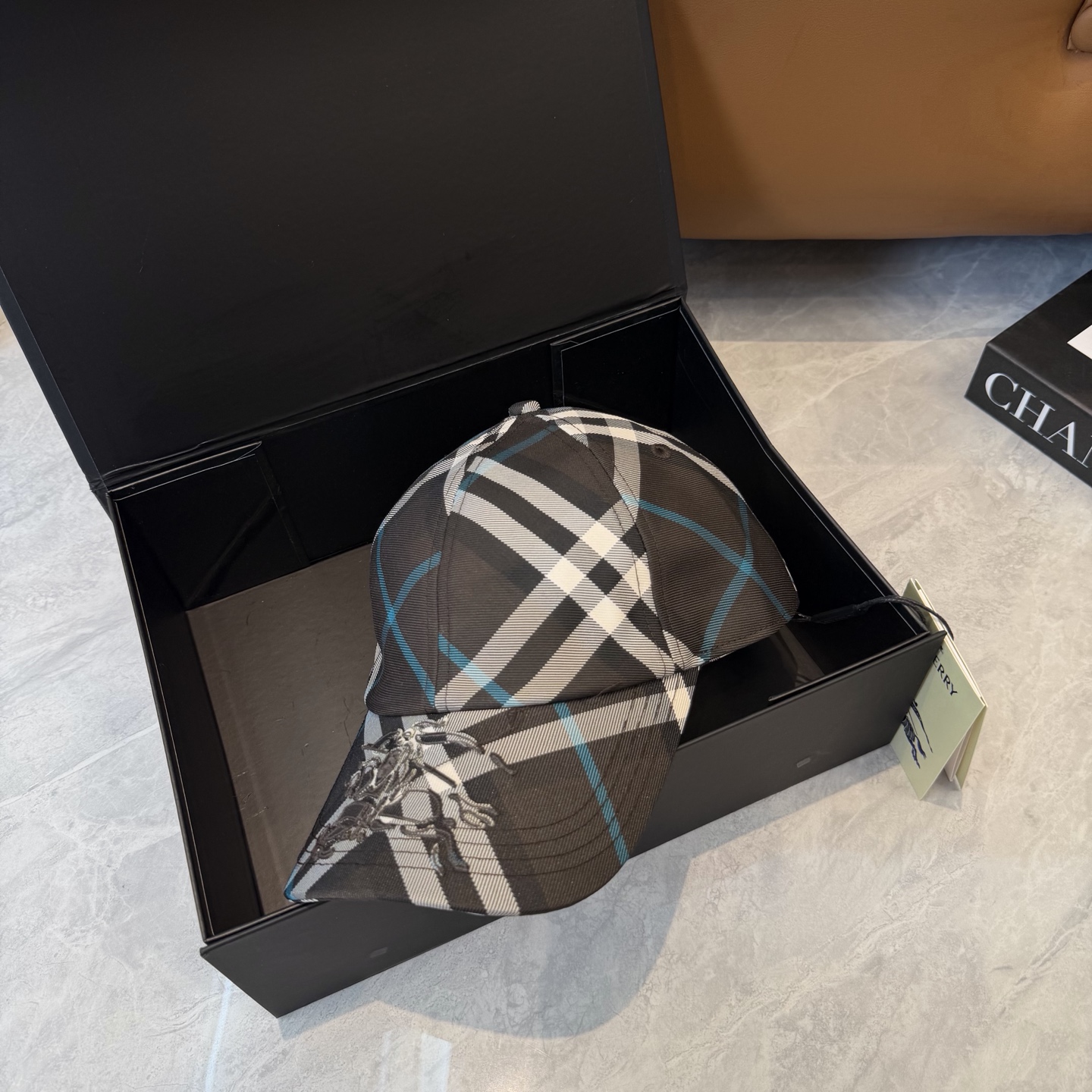 Burberry Burberry（巴宝莉） 棒球帽 款纯棉内里，轻盈透气。完美版型， 品质，独家 摄，男女适用