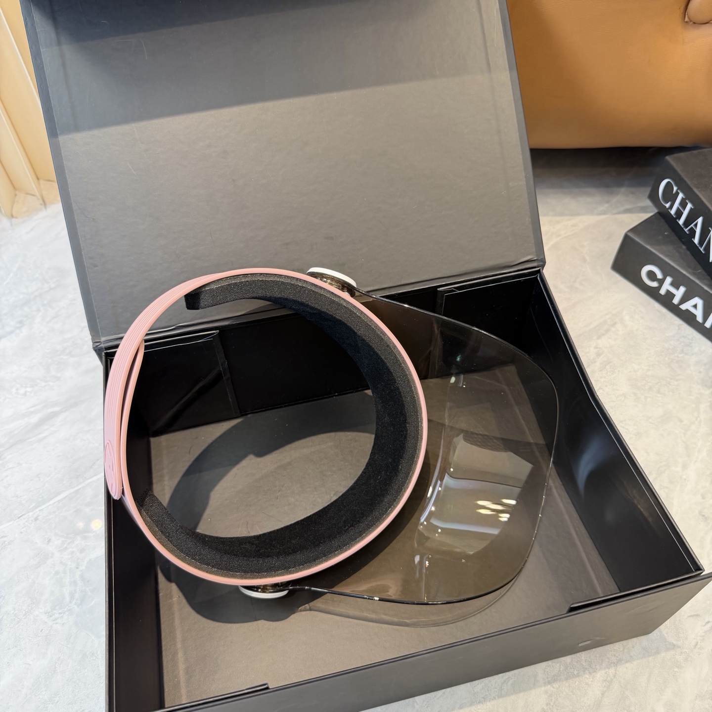 dior 加厚高品质眼镜遮阳帽 夏天里的革命！爆款眼镜帽总算到货啦dior 遮阳帽 夏天里的革命！唯一一