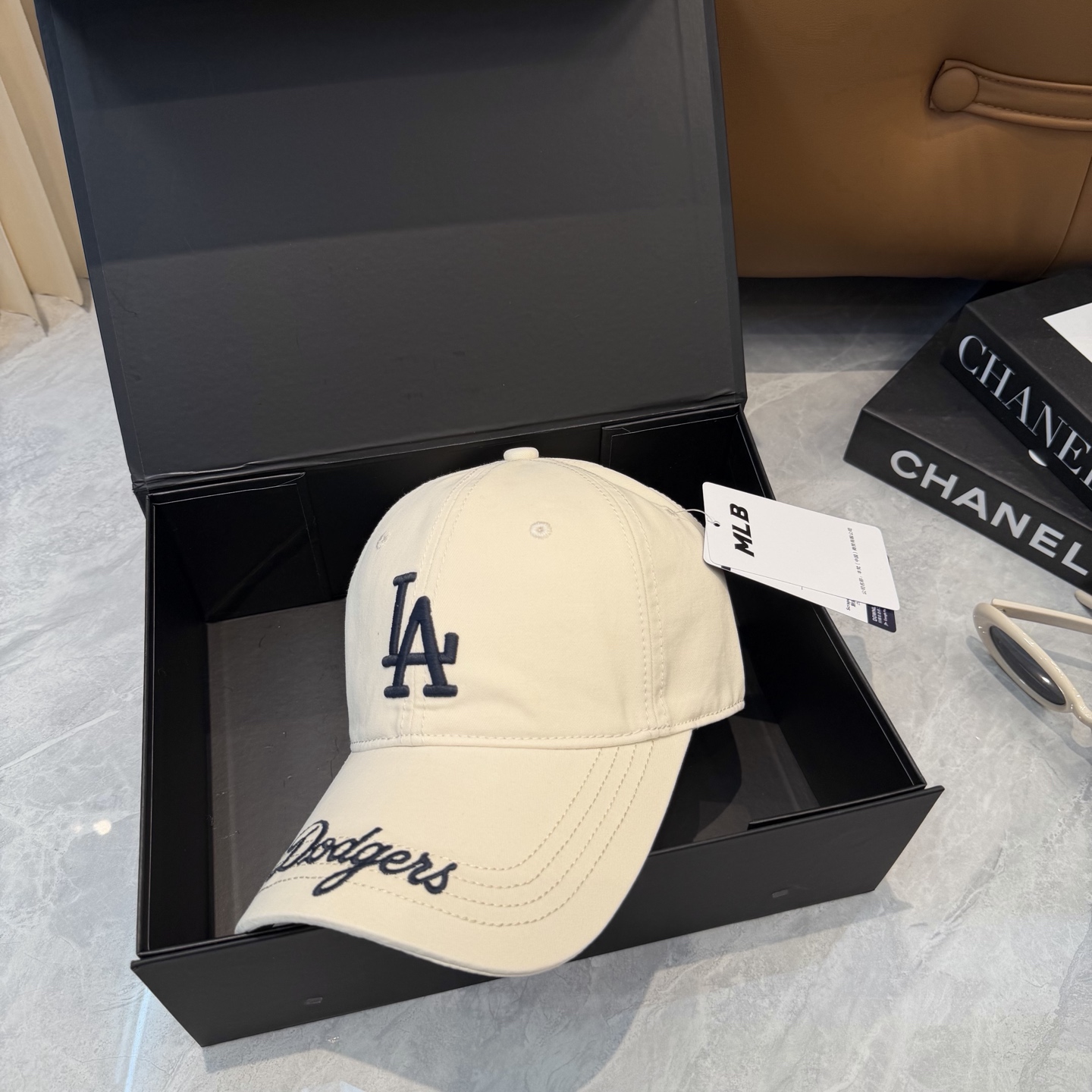 韩国正品MLB棒球帽。NY最新最火的帽子就在这👏👏最新款棒球帽刺绣男女情侣款鸭舌帽❗最新款 ，爆炸款全线