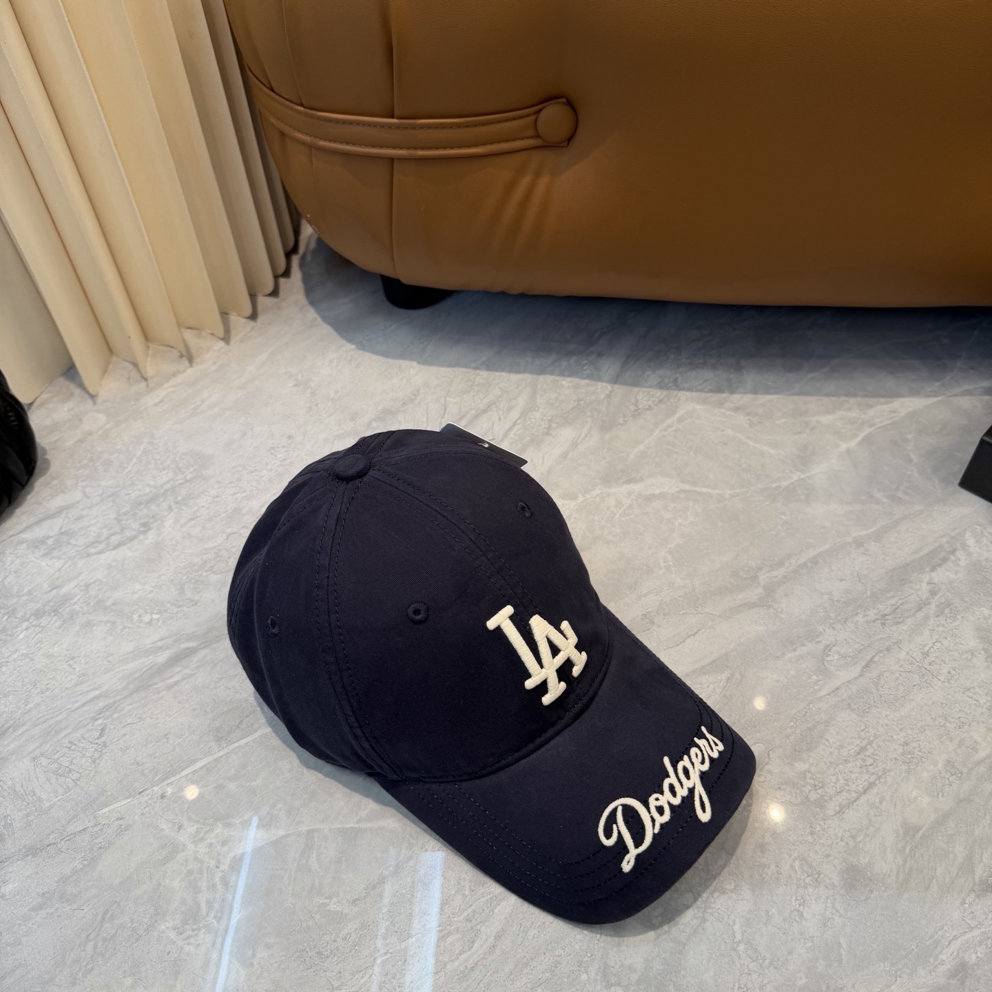 韩国正品MLB棒球帽。NY最新最火的帽子就在这👏👏最新款棒球帽刺绣男女情侣款鸭舌帽❗最新款 ，爆炸款全线