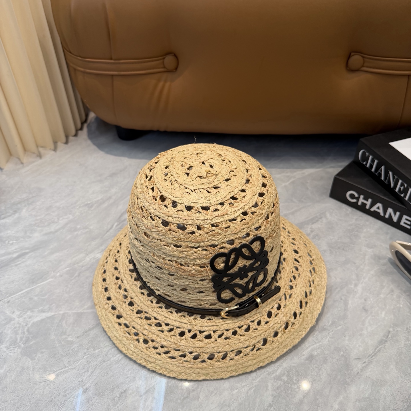 Loewe 罗意威 春夏日宽檐休闲草帽 度假logo 一顶 有品位的草帽了~出街首选 帽型超美腻夏天沙滩度假者或日常防晒