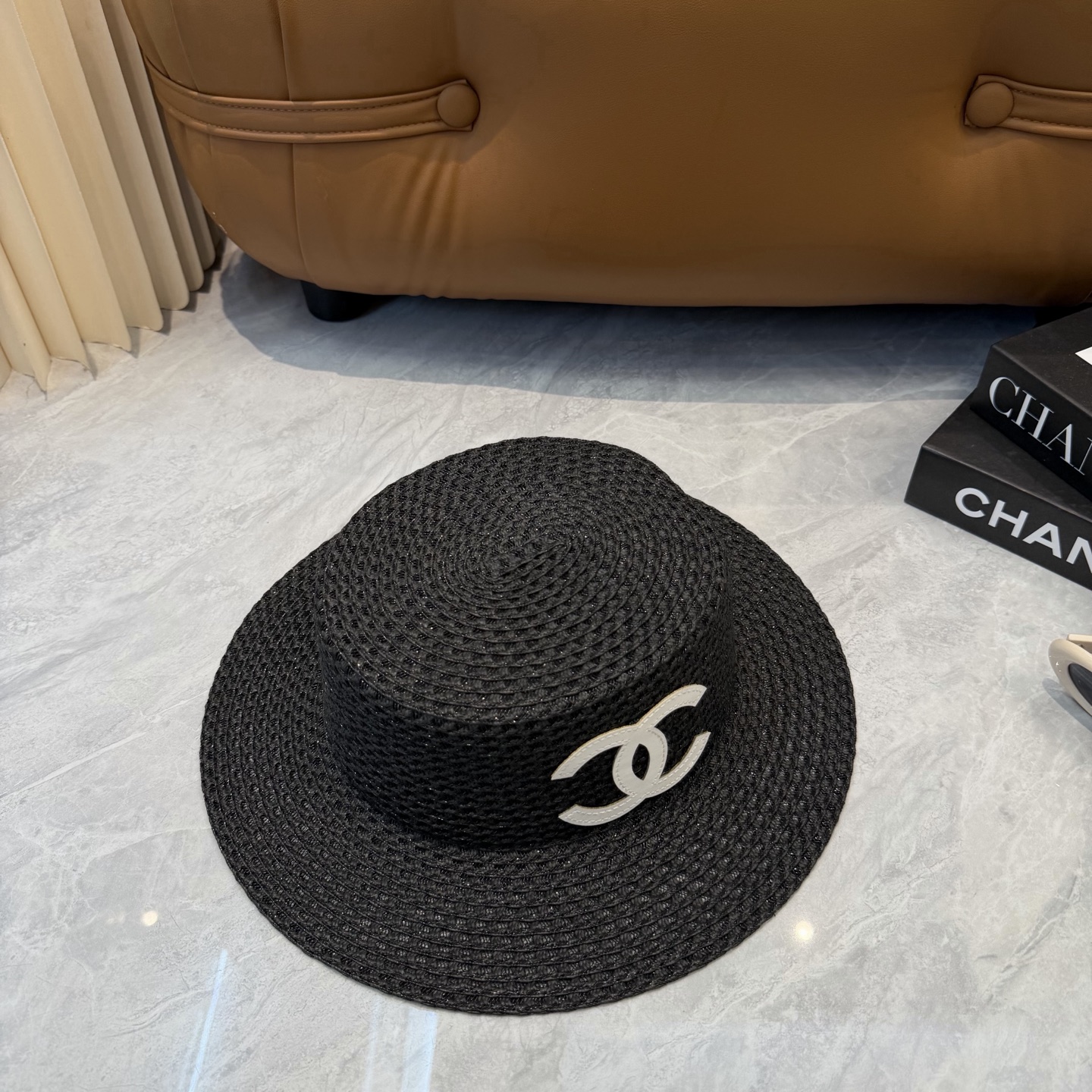 【CHANEL香奈儿】2026新款平顶草帽  夏天海边首选～新款材质编织而成～质感满分💯