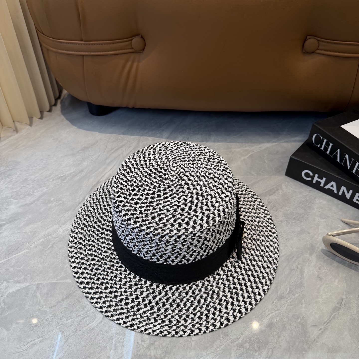 【CHANEL香奈儿】2026新款平顶草帽  夏天海边首选～新款材质编织而成～质感满分💯